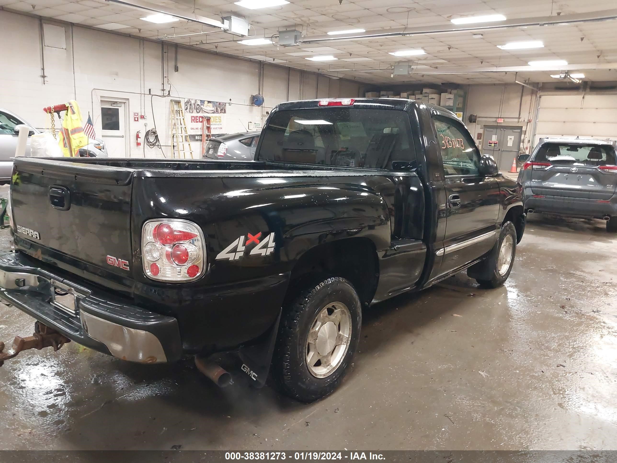 Photo 3 VIN: 1GTEK14V34Z160175 - GMC SIERRA 