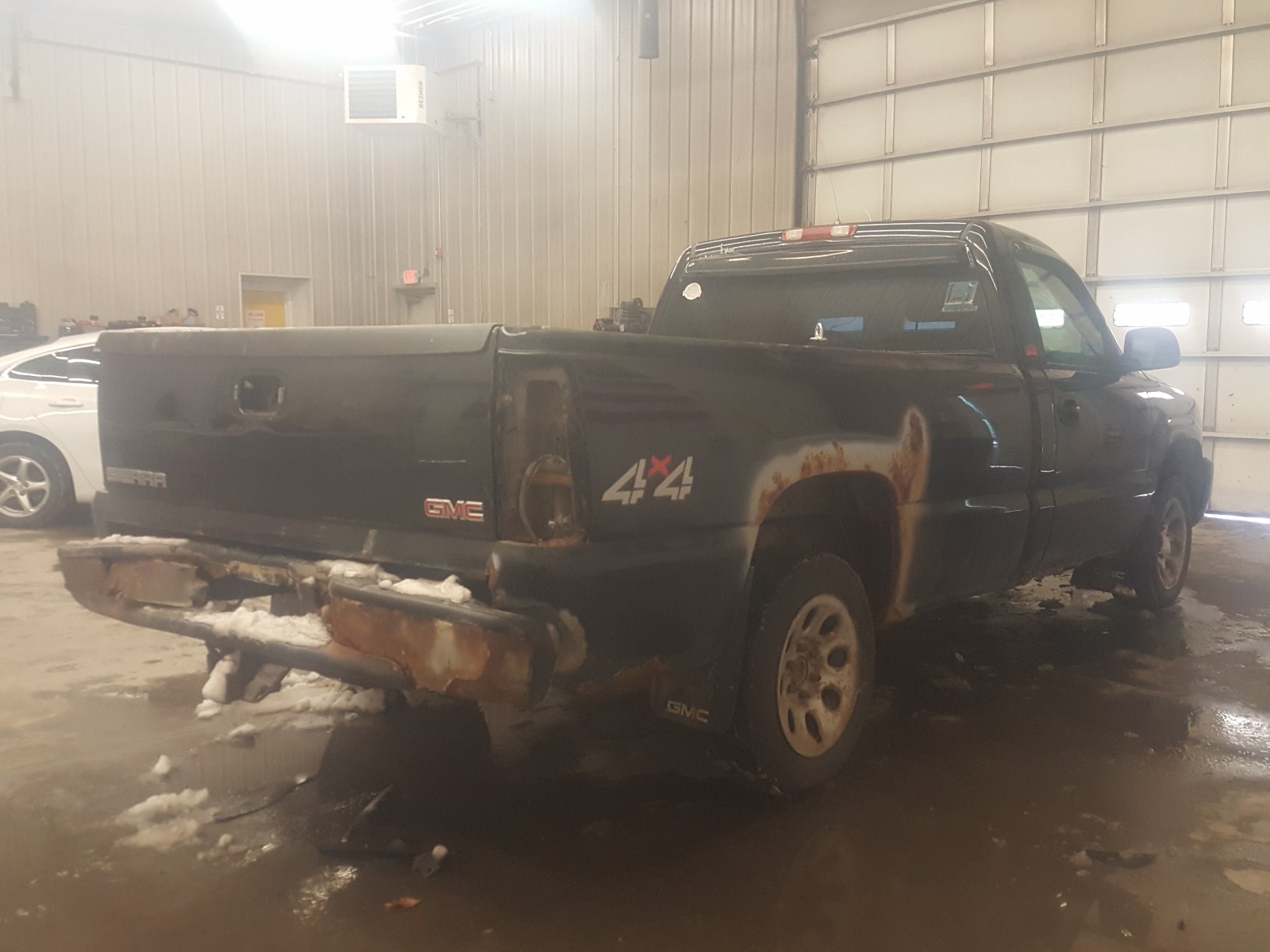 Photo 3 VIN: 1GTEK14V65Z214277 - GMC NEW SIERRA 