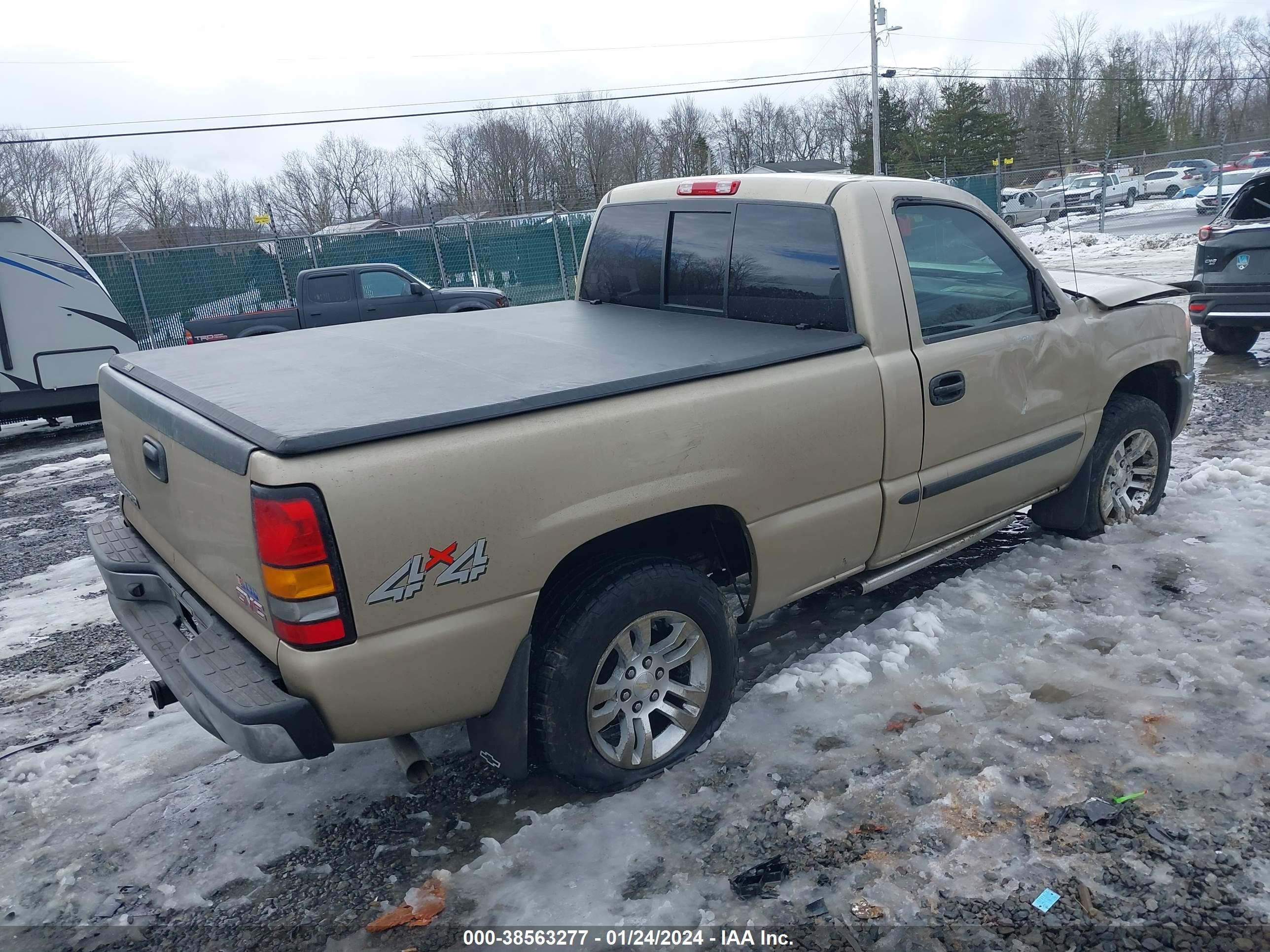 Photo 3 VIN: 1GTEK14Z24Z290306 - GMC SIERRA 