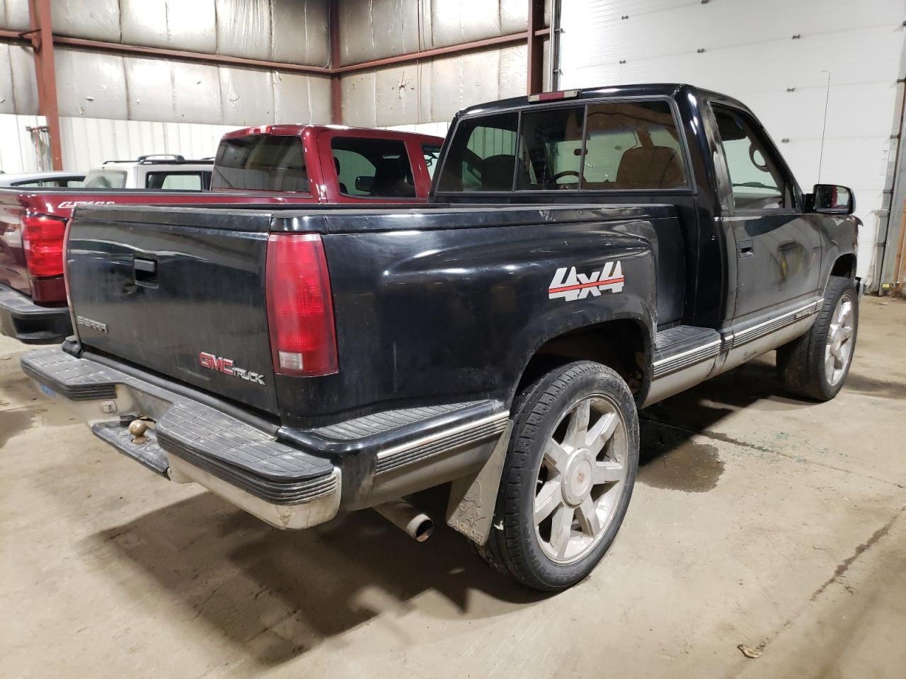 Photo 2 VIN: 1GTEK14Z3SZ538155 - GMC SIERRA 