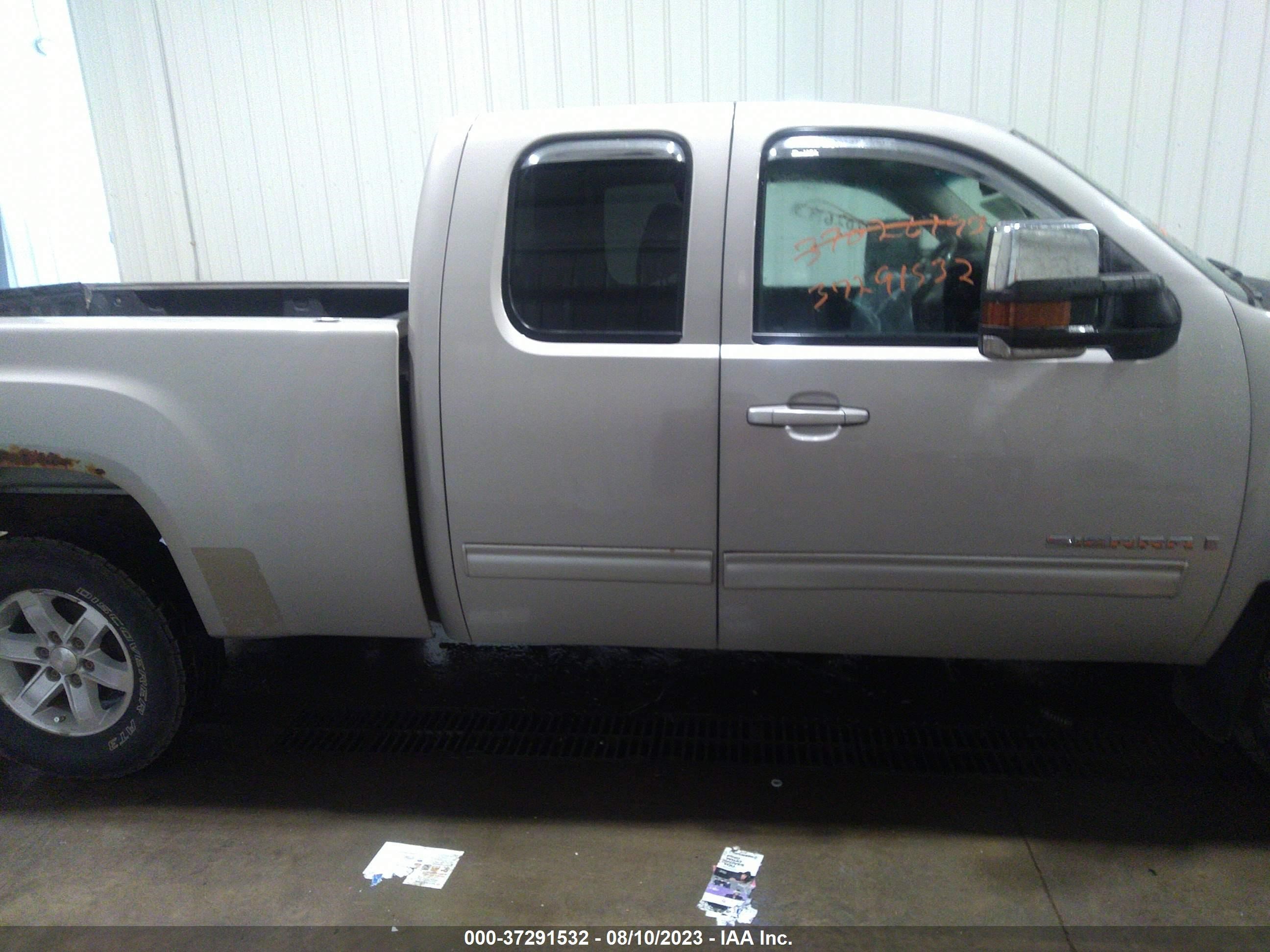 Photo 12 VIN: 1GTEK19038Z155495 - GMC SIERRA 