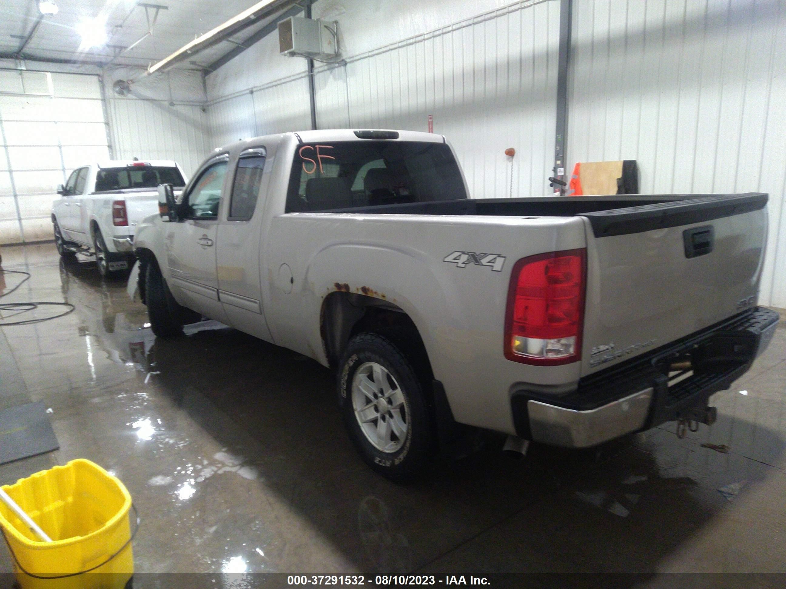 Photo 2 VIN: 1GTEK19038Z155495 - GMC SIERRA 