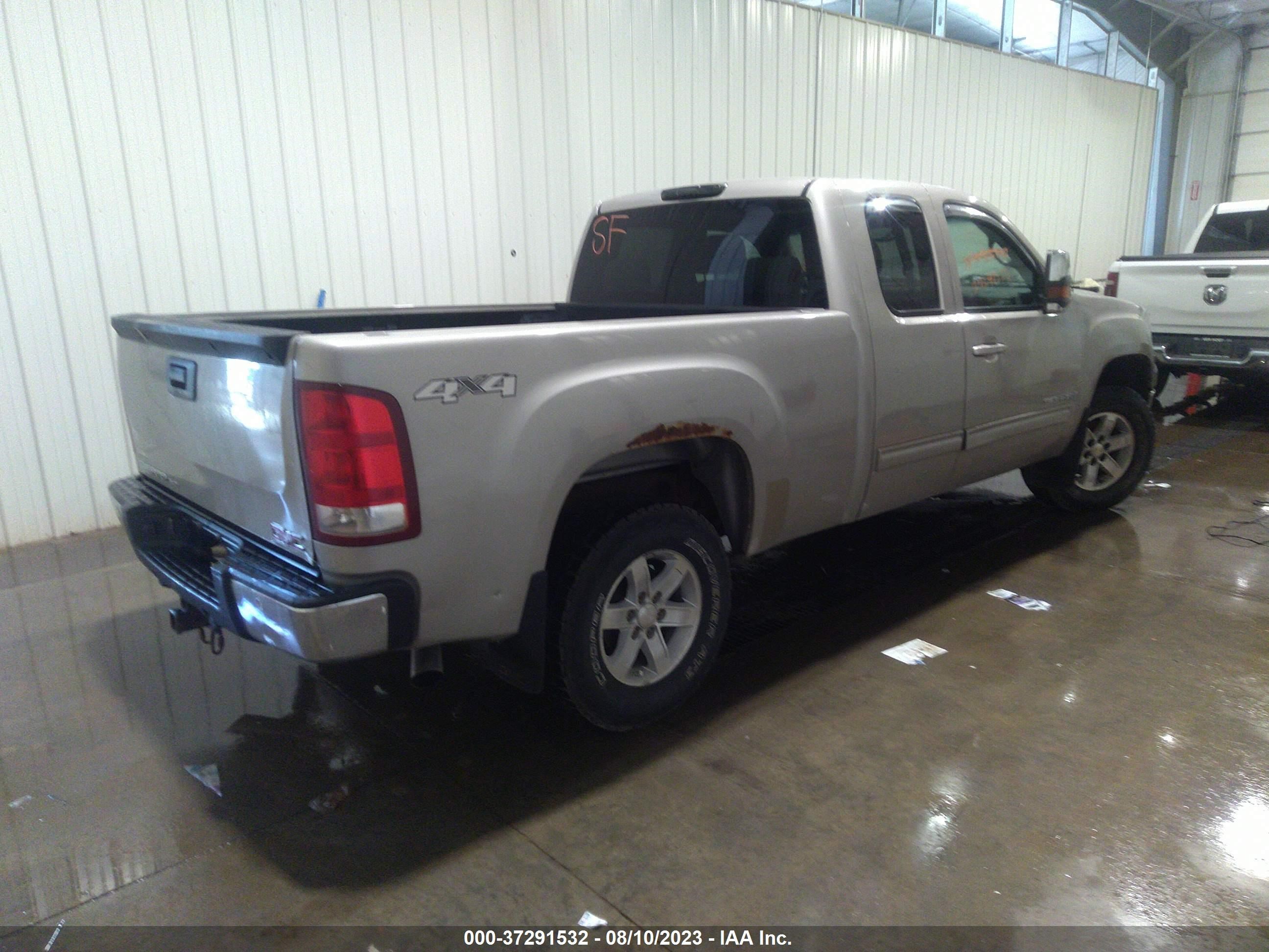 Photo 3 VIN: 1GTEK19038Z155495 - GMC SIERRA 