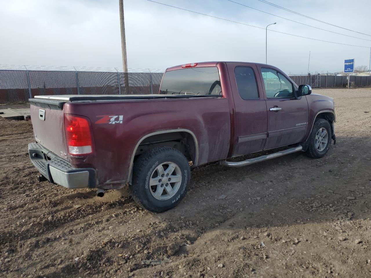 Photo 2 VIN: 1GTEK19038Z270923 - GMC SIERRA 