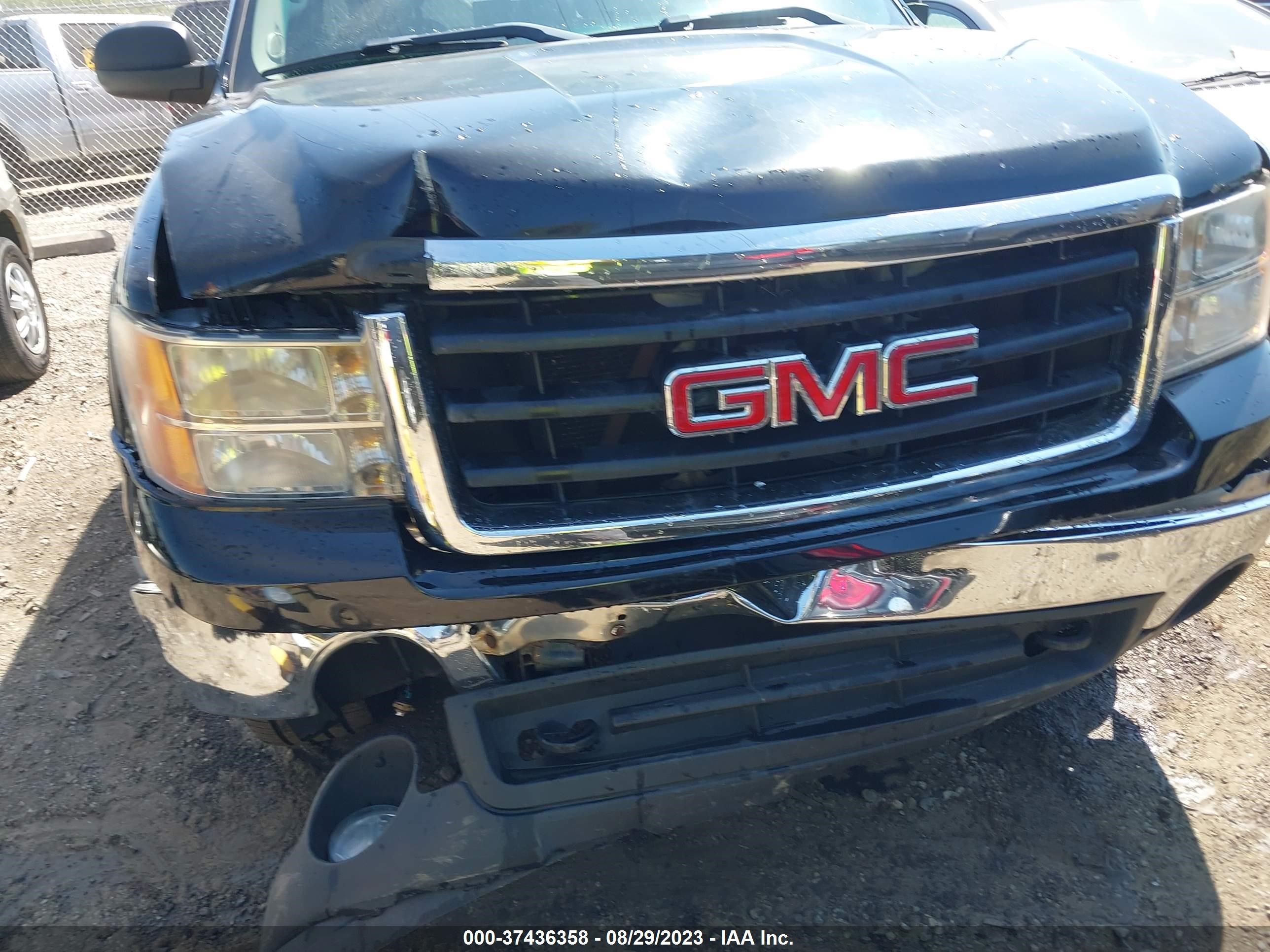 Photo 11 VIN: 1GTEK19078Z275509 - GMC SIERRA 