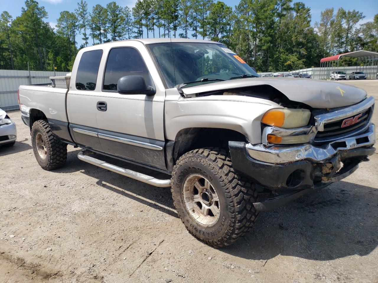 Photo 3 VIN: 1GTEK19B25Z182619 - GMC SIERRA 