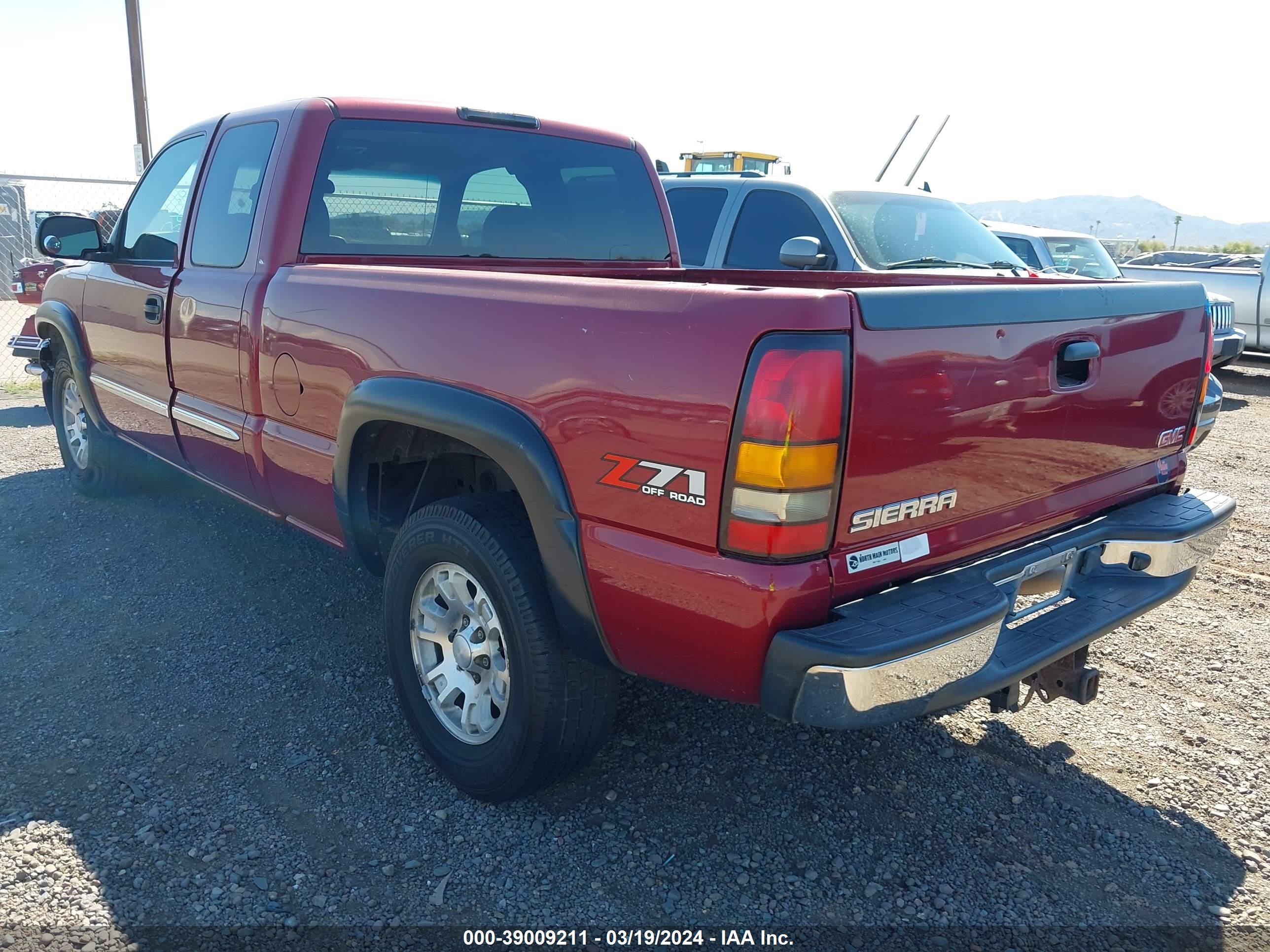 Photo 2 VIN: 1GTEK19B35Z341664 - GMC SIERRA 