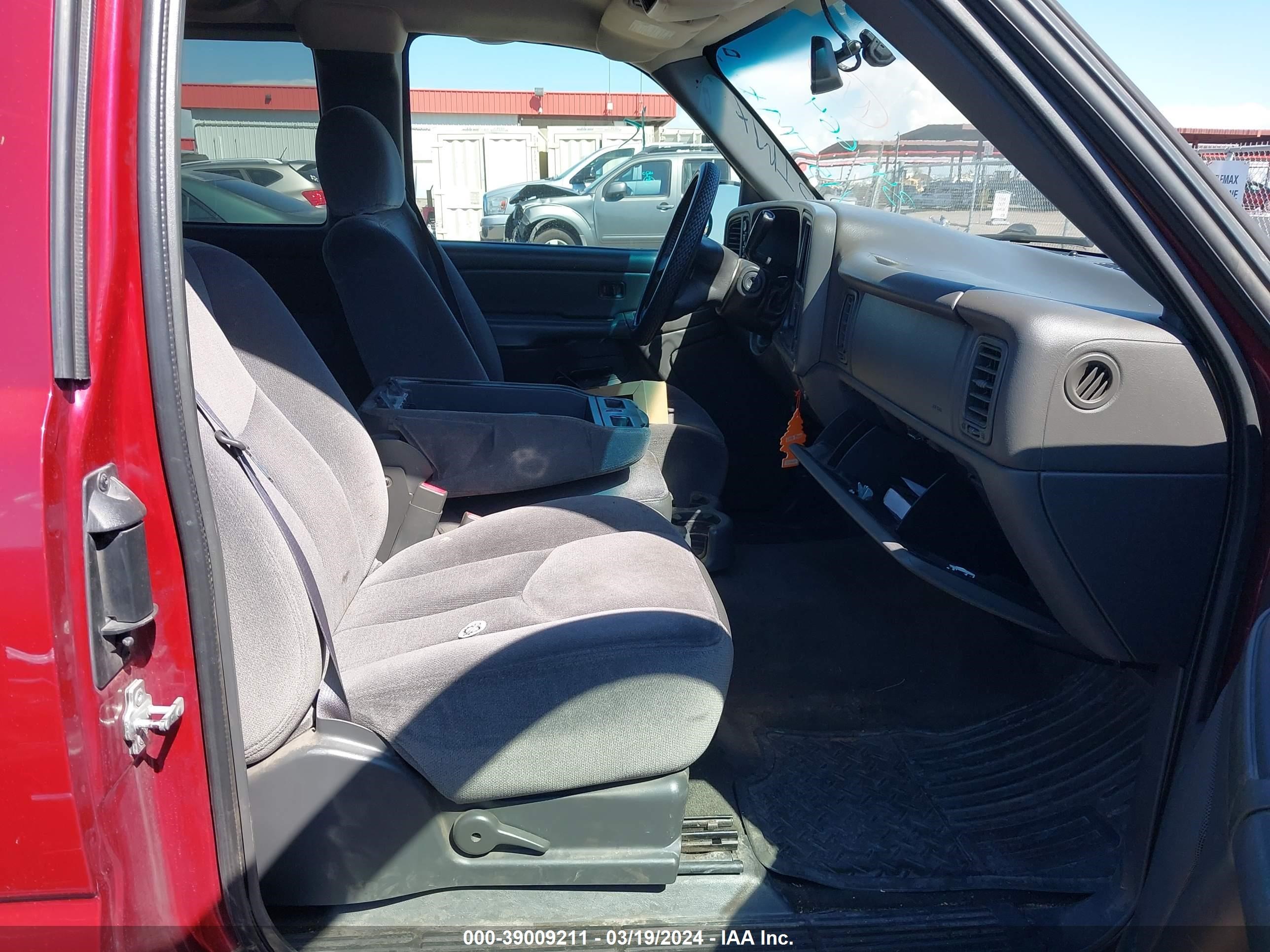 Photo 4 VIN: 1GTEK19B35Z341664 - GMC SIERRA 