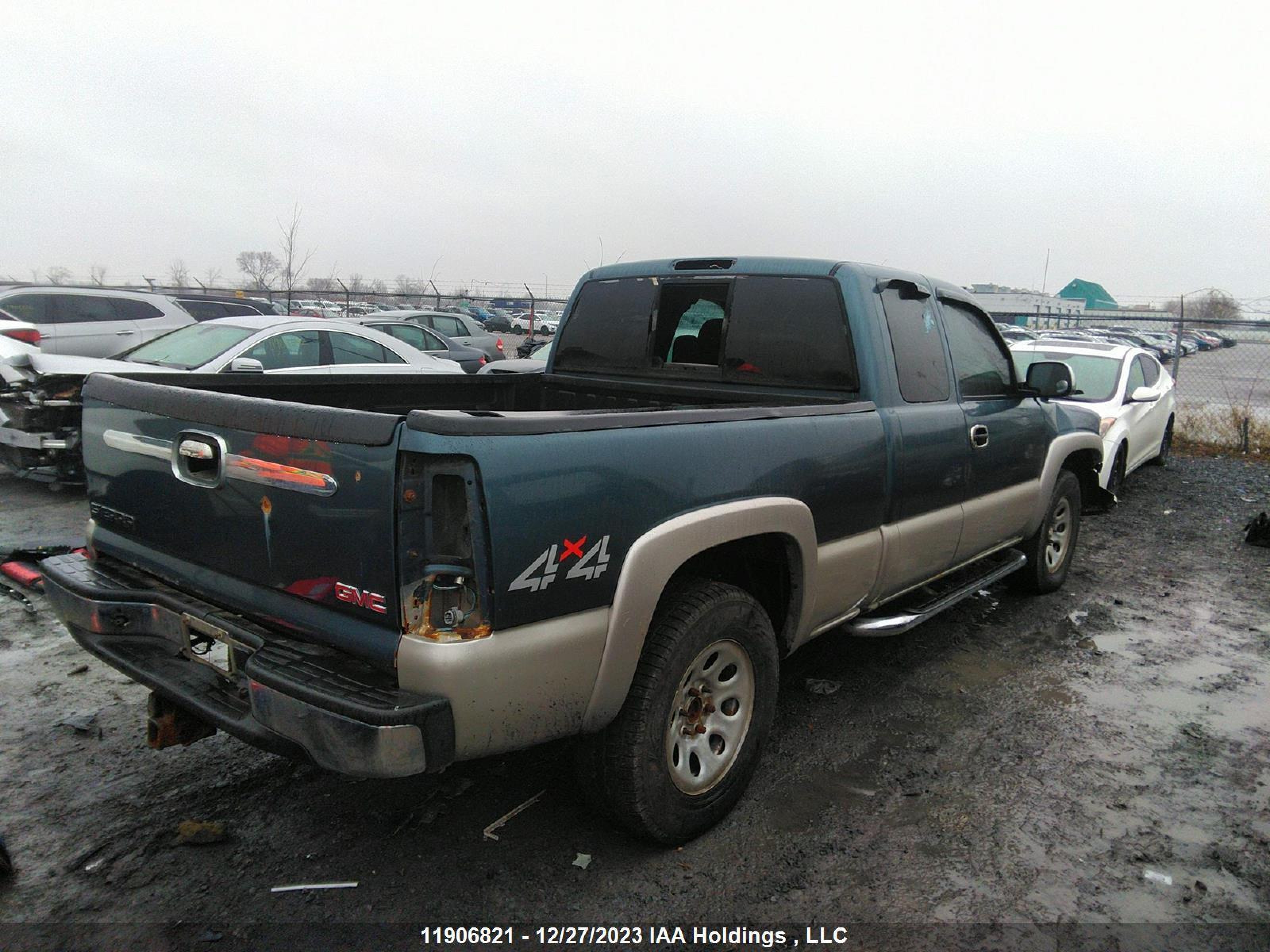 Photo 3 VIN: 1GTEK19B56Z176024 - GMC SIERRA 