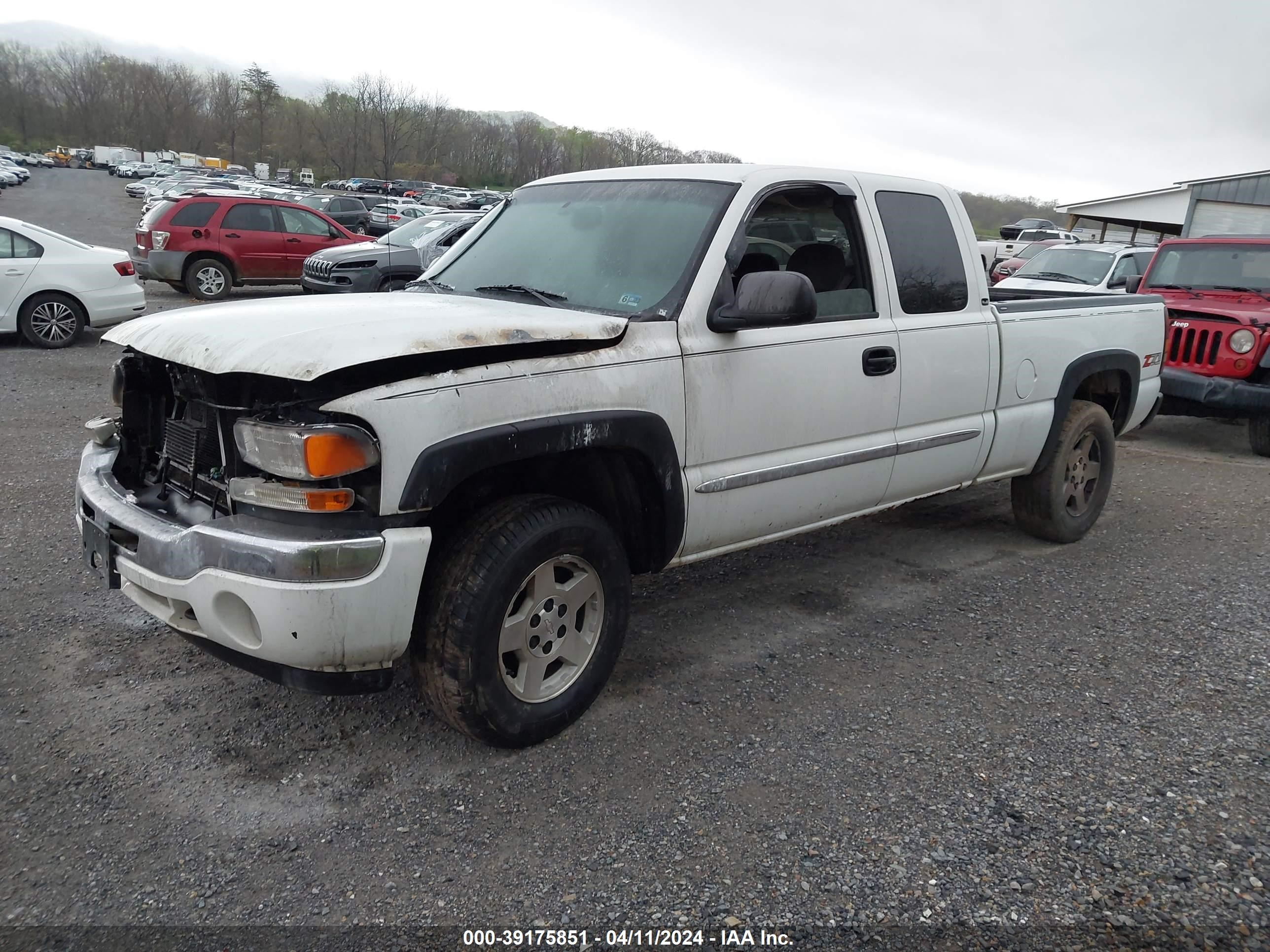 Photo 1 VIN: 1GTEK19B65E124438 - GMC SIERRA 