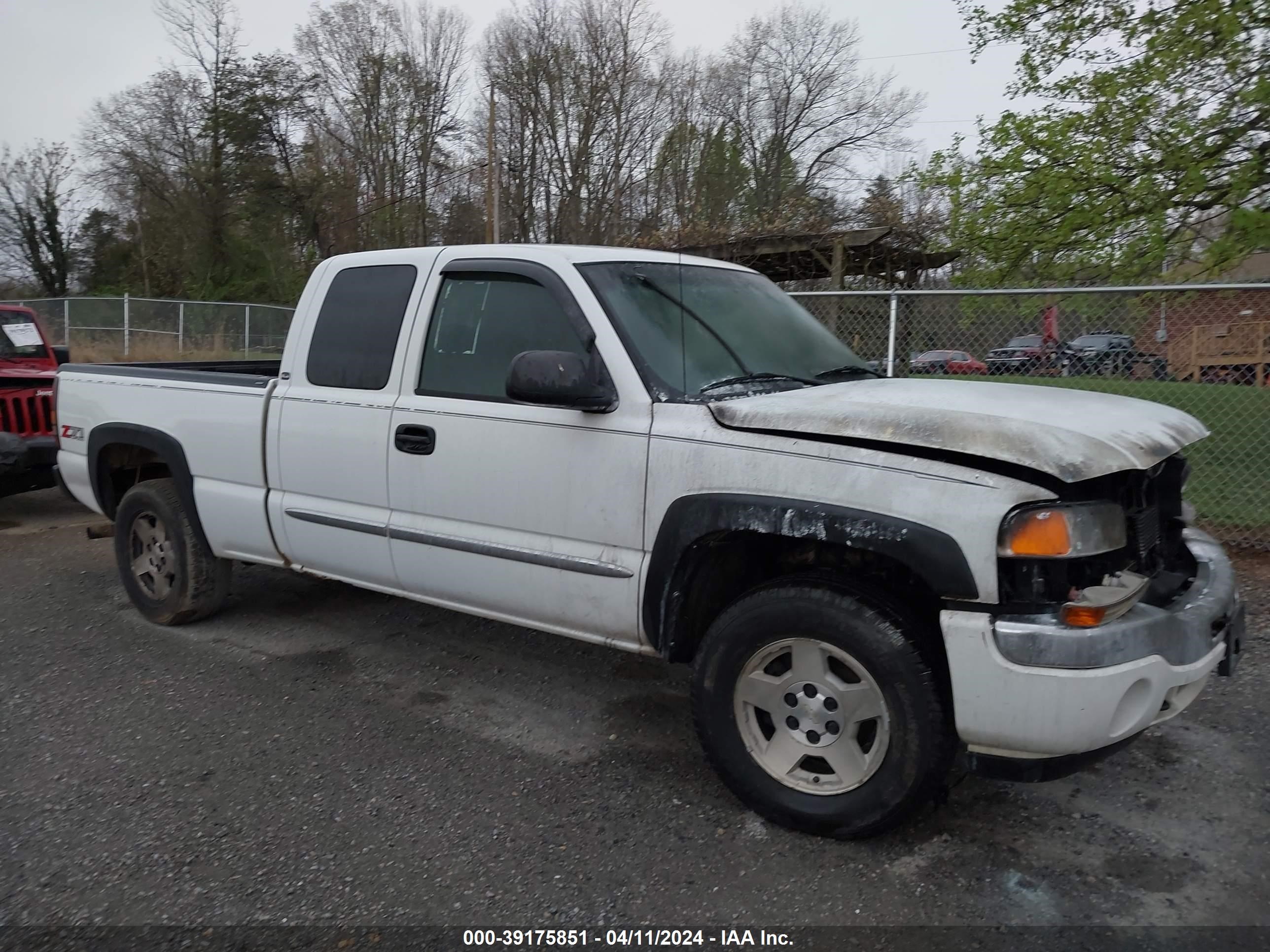 Photo 14 VIN: 1GTEK19B65E124438 - GMC SIERRA 