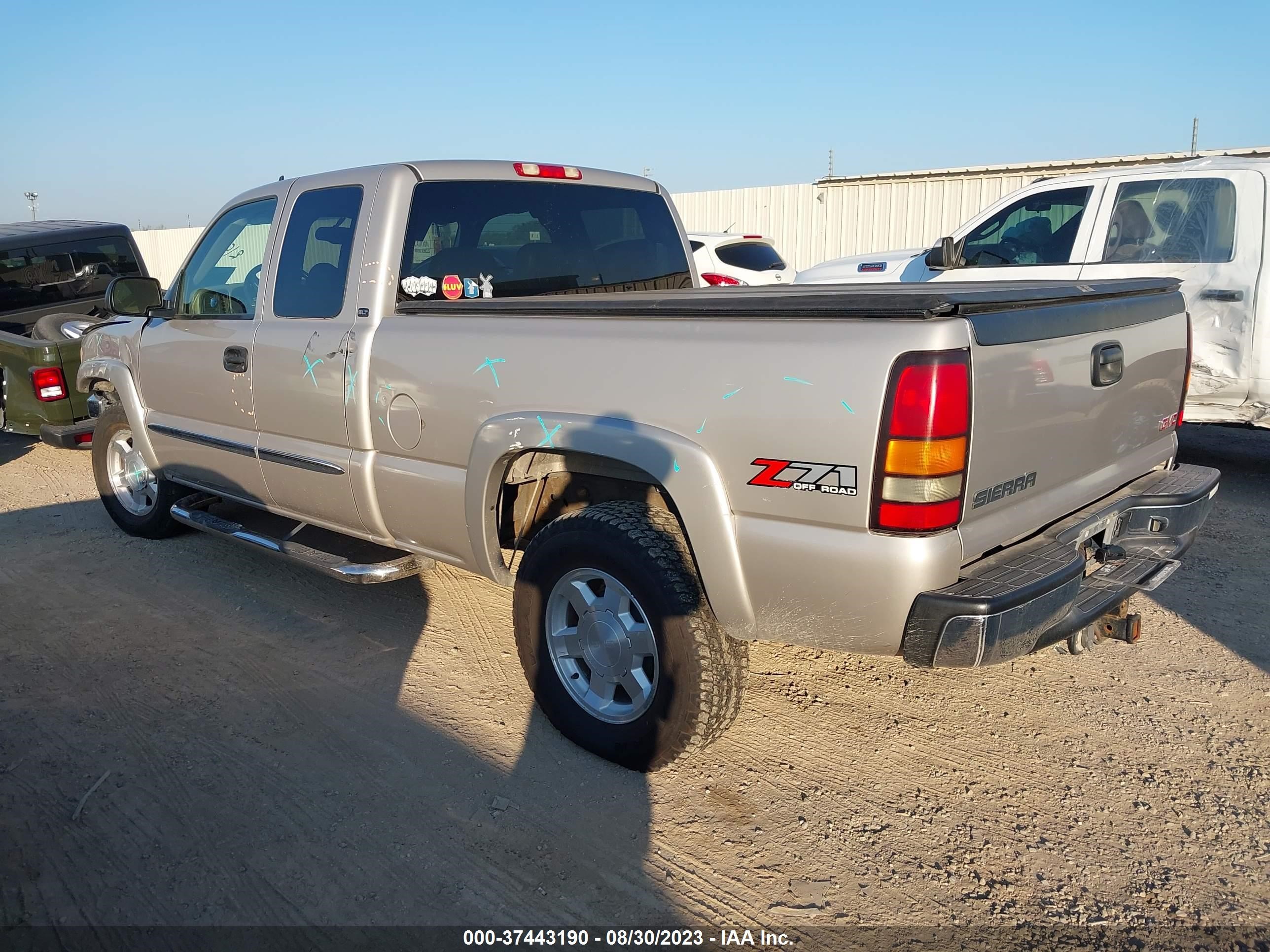 Photo 2 VIN: 1GTEK19B66Z169163 - GMC SIERRA 