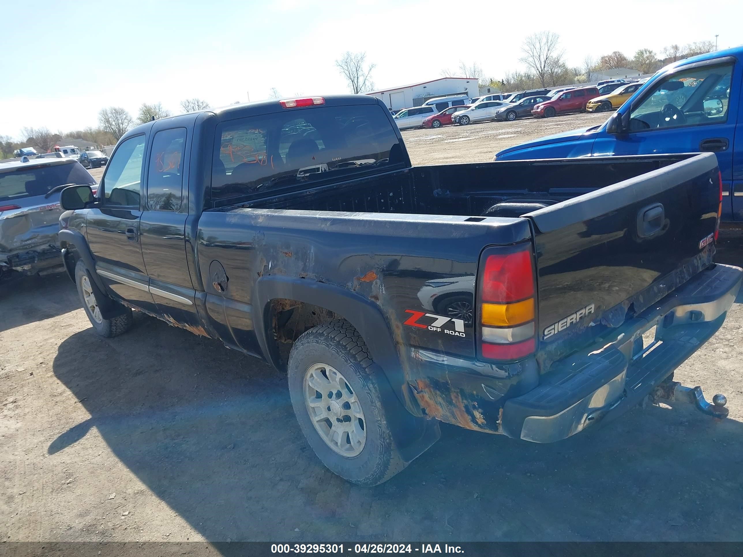 Photo 2 VIN: 1GTEK19BX6Z100864 - GMC SIERRA 