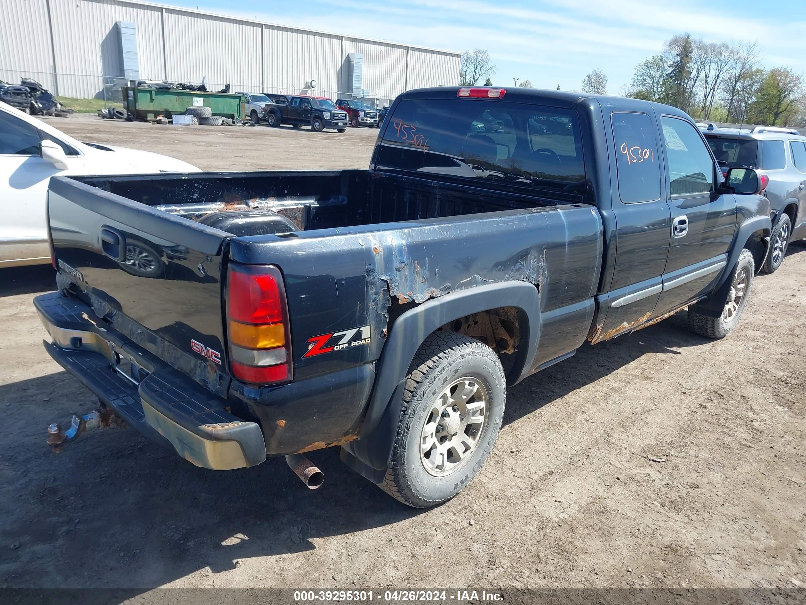 Photo 3 VIN: 1GTEK19BX6Z100864 - GMC SIERRA 