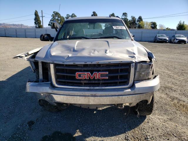 Photo 4 VIN: 1GTEK19C28Z151657 - GMC SIERRA 