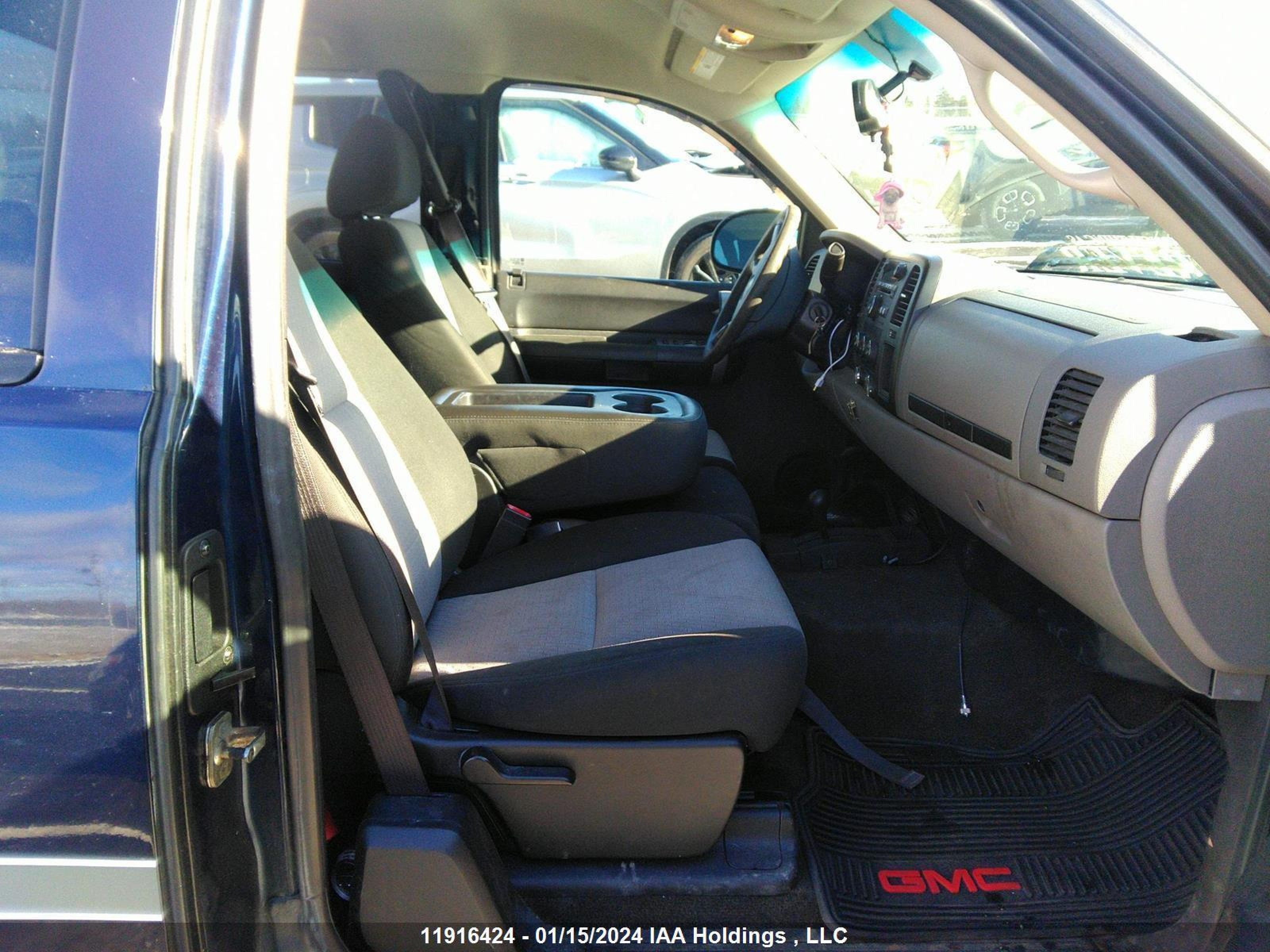 Photo 4 VIN: 1GTEK19C69Z164879 - GMC SIERRA 