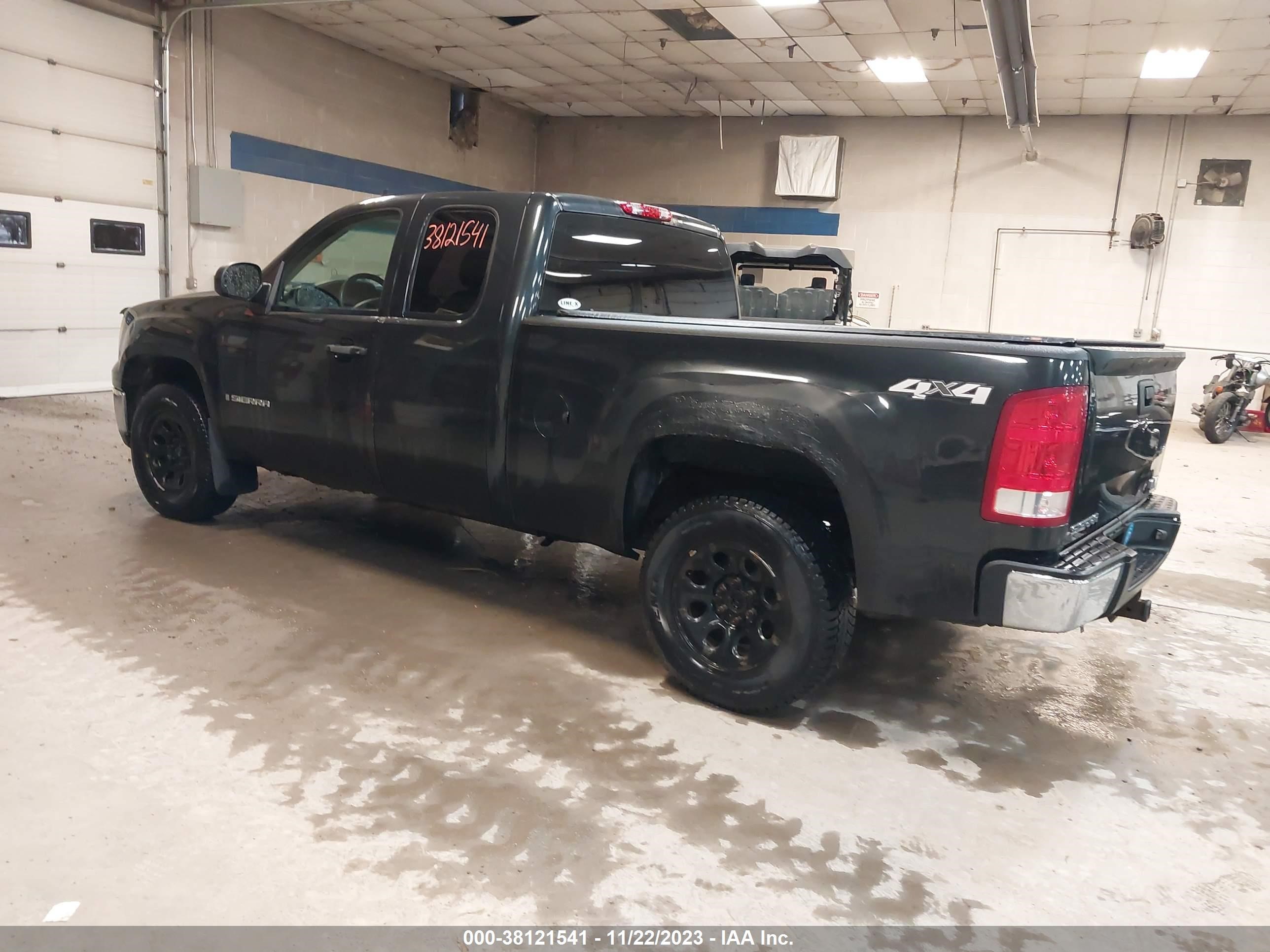 Photo 2 VIN: 1GTEK19C79Z135021 - GMC SIERRA 