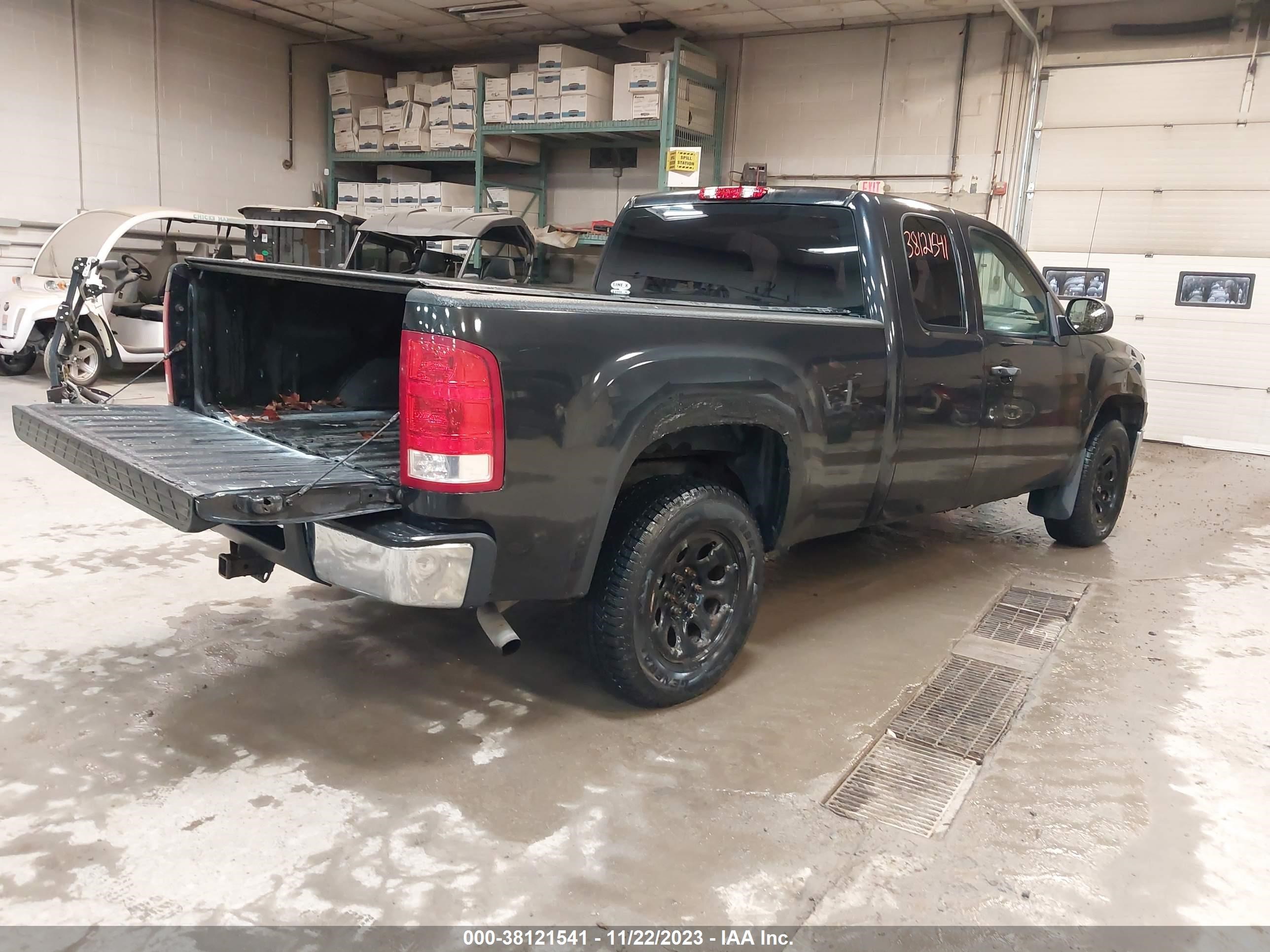 Photo 3 VIN: 1GTEK19C79Z135021 - GMC SIERRA 