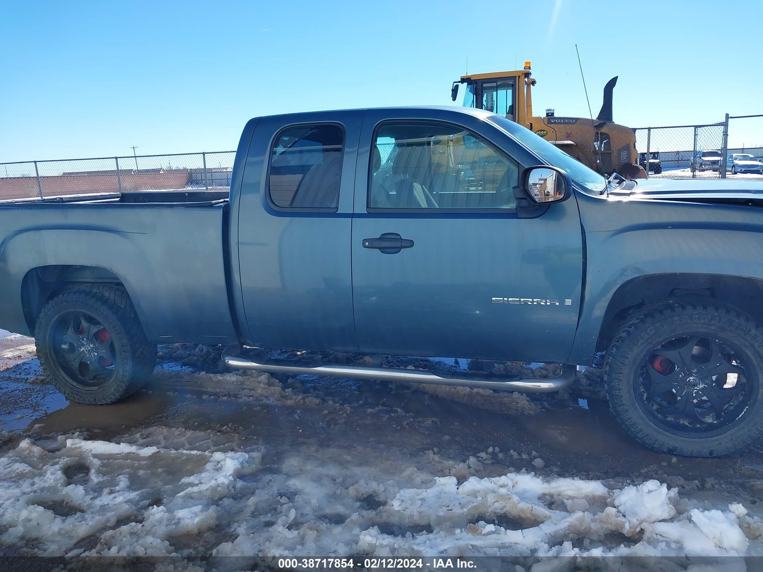 Photo 13 VIN: 1GTEK19C98E130084 - GMC SIERRA 