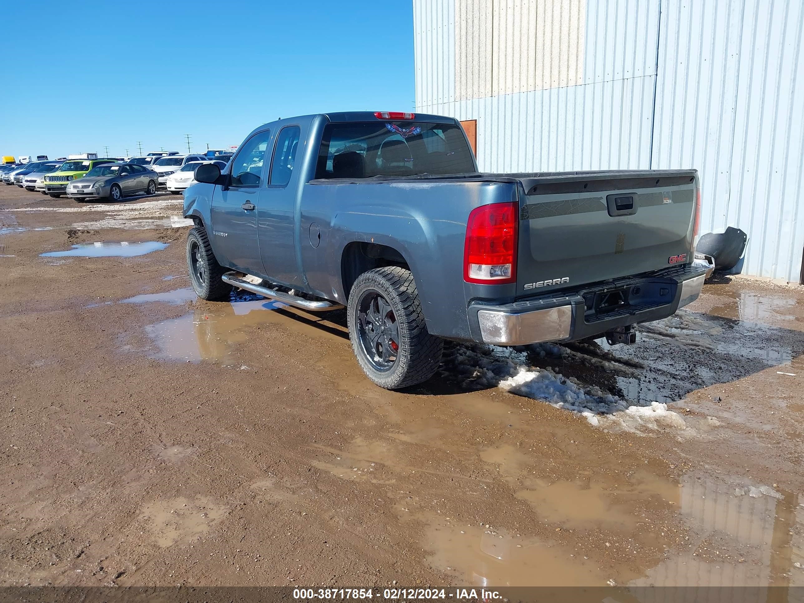 Photo 2 VIN: 1GTEK19C98E130084 - GMC SIERRA 