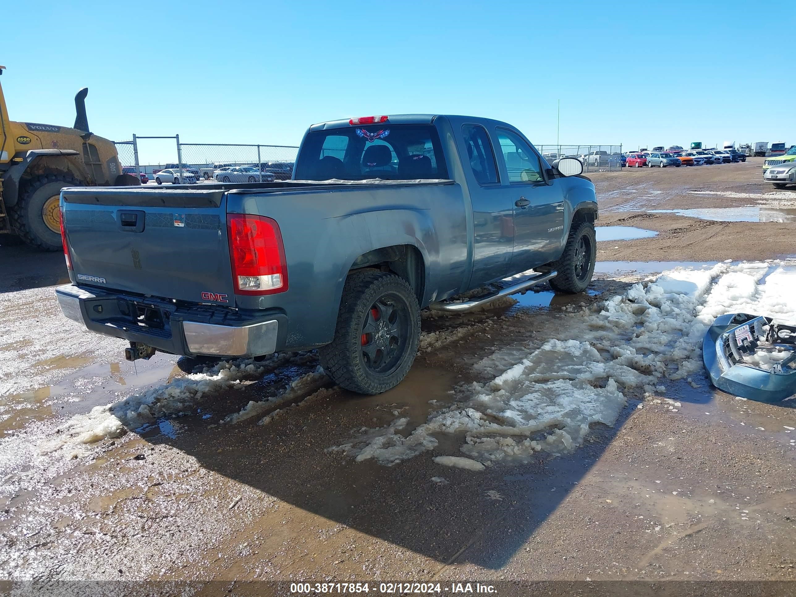 Photo 3 VIN: 1GTEK19C98E130084 - GMC SIERRA 