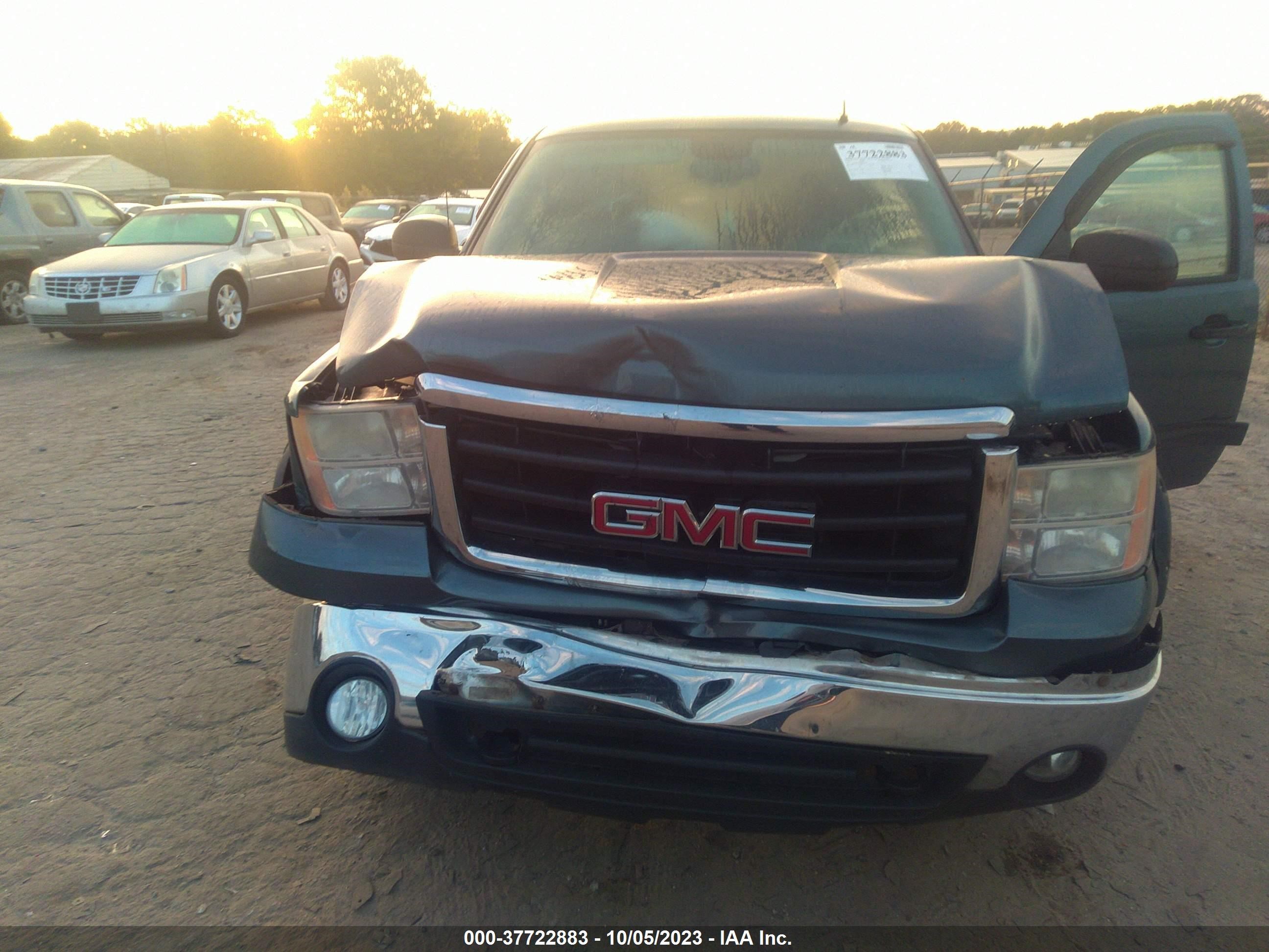 Photo 5 VIN: 1GTEK19J07E590392 - GMC SIERRA 