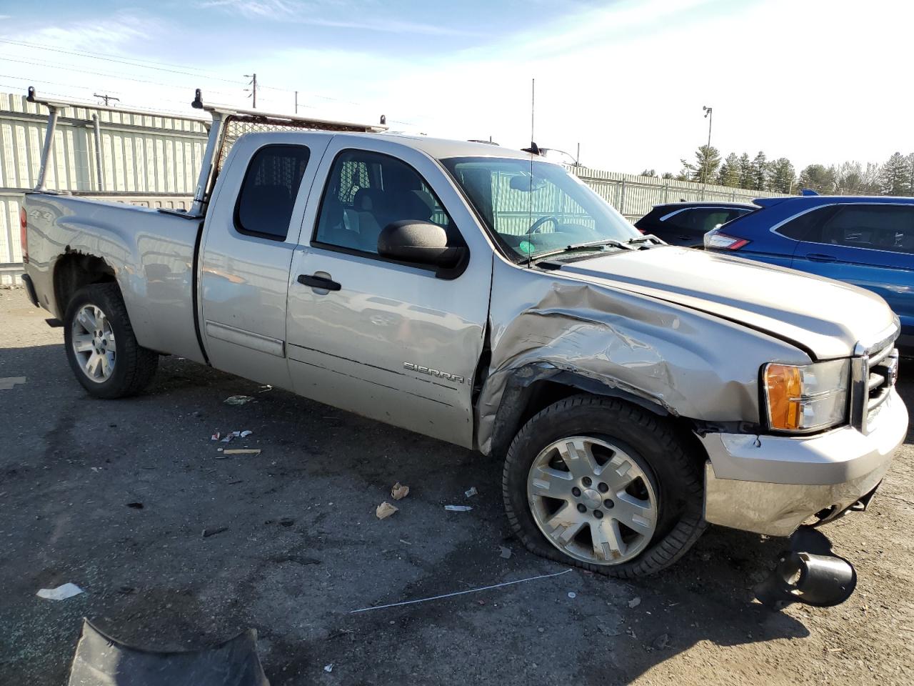 Photo 3 VIN: 1GTEK19J08Z260102 - GMC SIERRA 