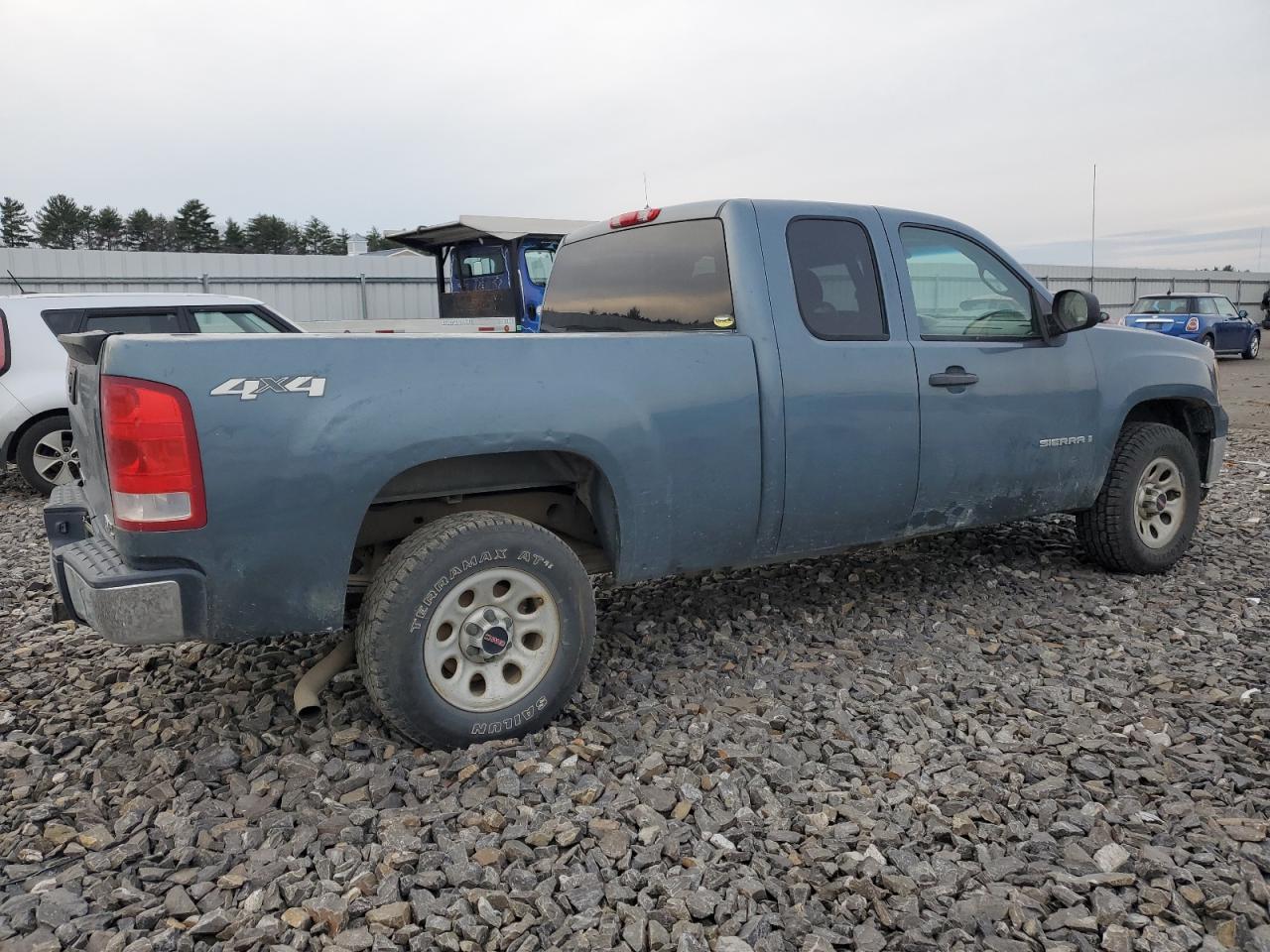 Photo 2 VIN: 1GTEK19J19Z151732 - GMC SIERRA 