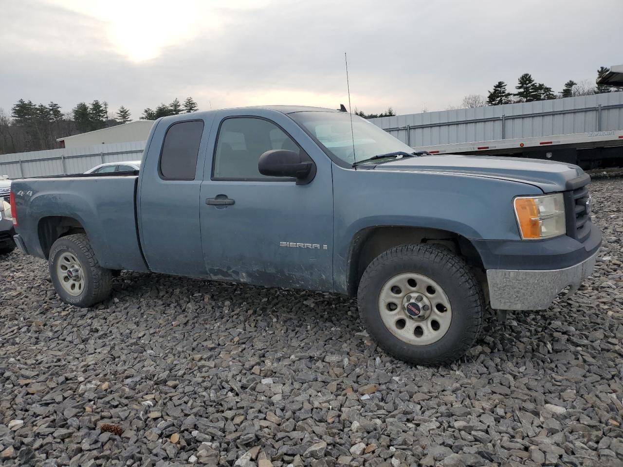 Photo 3 VIN: 1GTEK19J19Z151732 - GMC SIERRA 