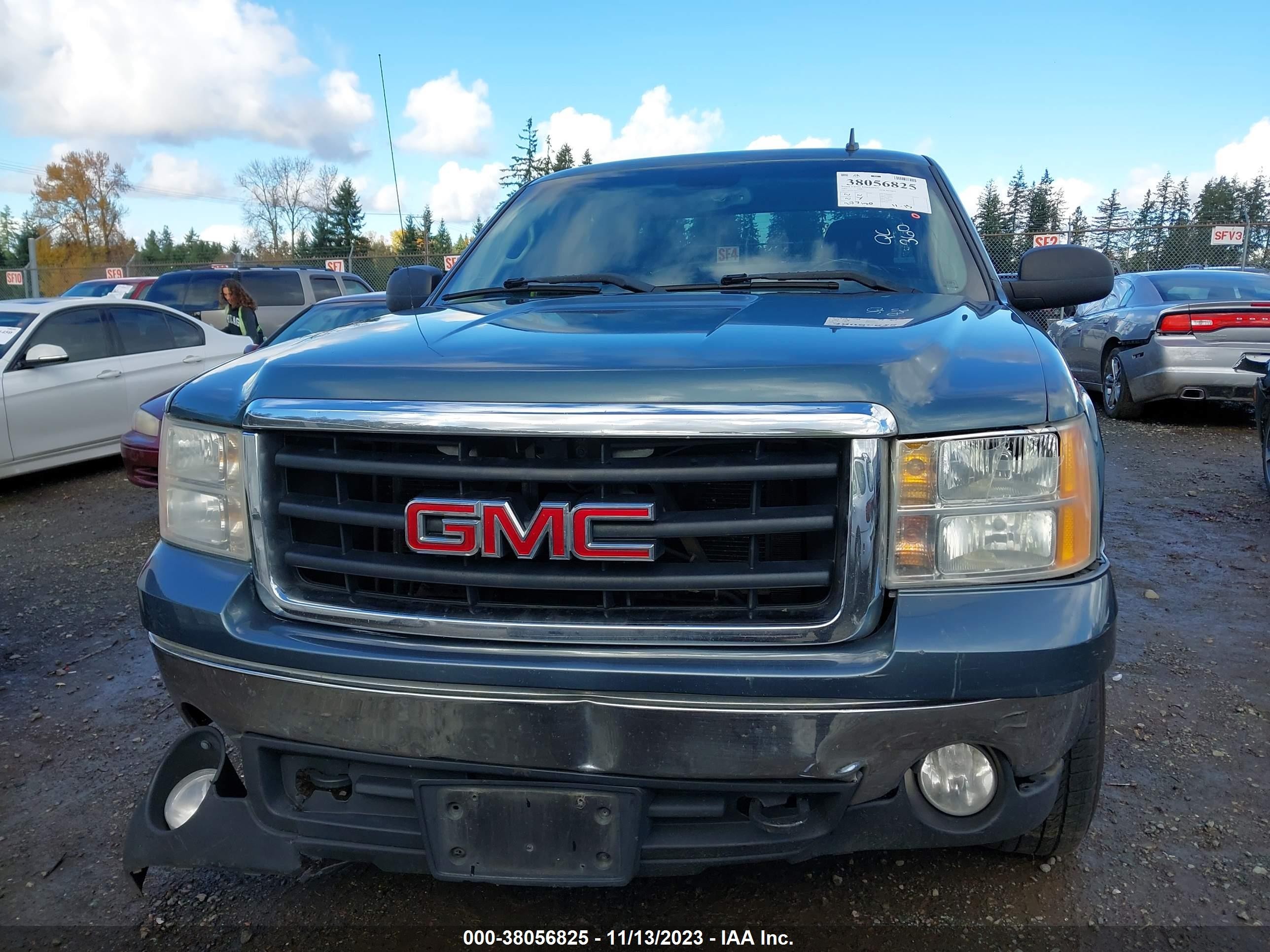 Photo 10 VIN: 1GTEK19J57Z635576 - GMC SIERRA 