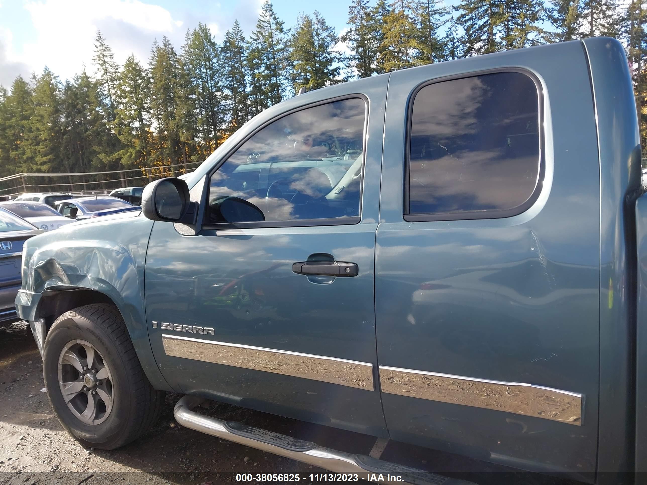 Photo 12 VIN: 1GTEK19J57Z635576 - GMC SIERRA 