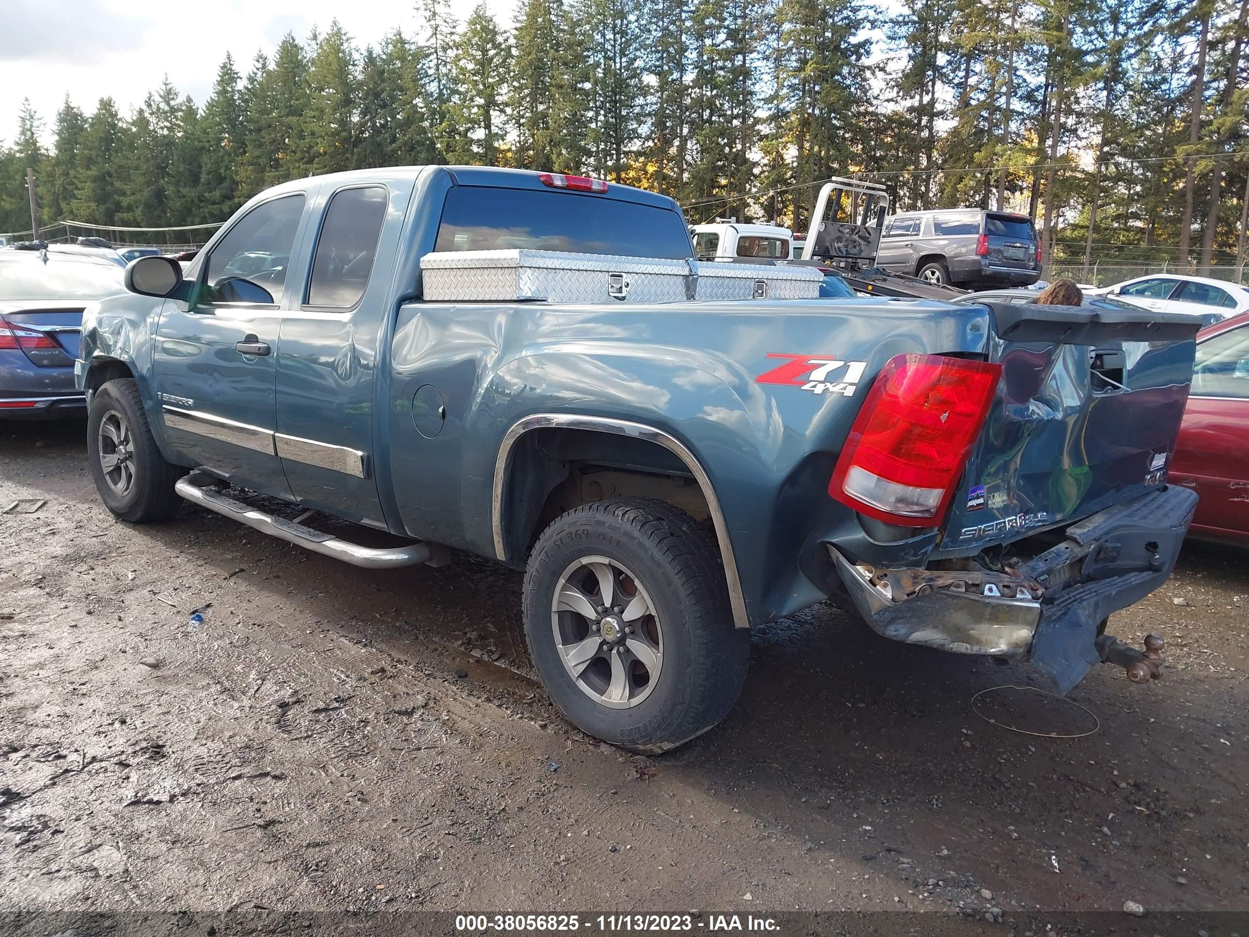 Photo 2 VIN: 1GTEK19J57Z635576 - GMC SIERRA 