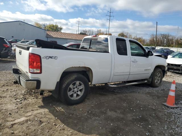 Photo 2 VIN: 1GTEK19J57Z635738 - GMC NEW SIERRA 