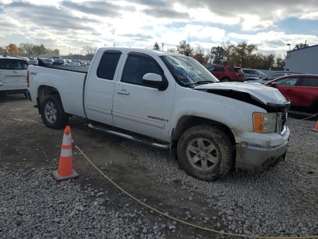 Photo 3 VIN: 1GTEK19J57Z635738 - GMC NEW SIERRA 