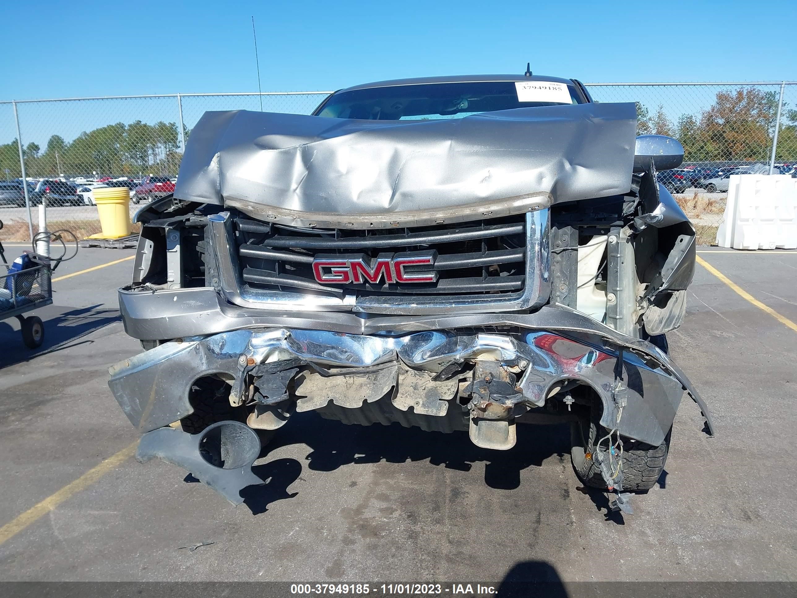 Photo 5 VIN: 1GTEK19J67Z533767 - GMC SIERRA 