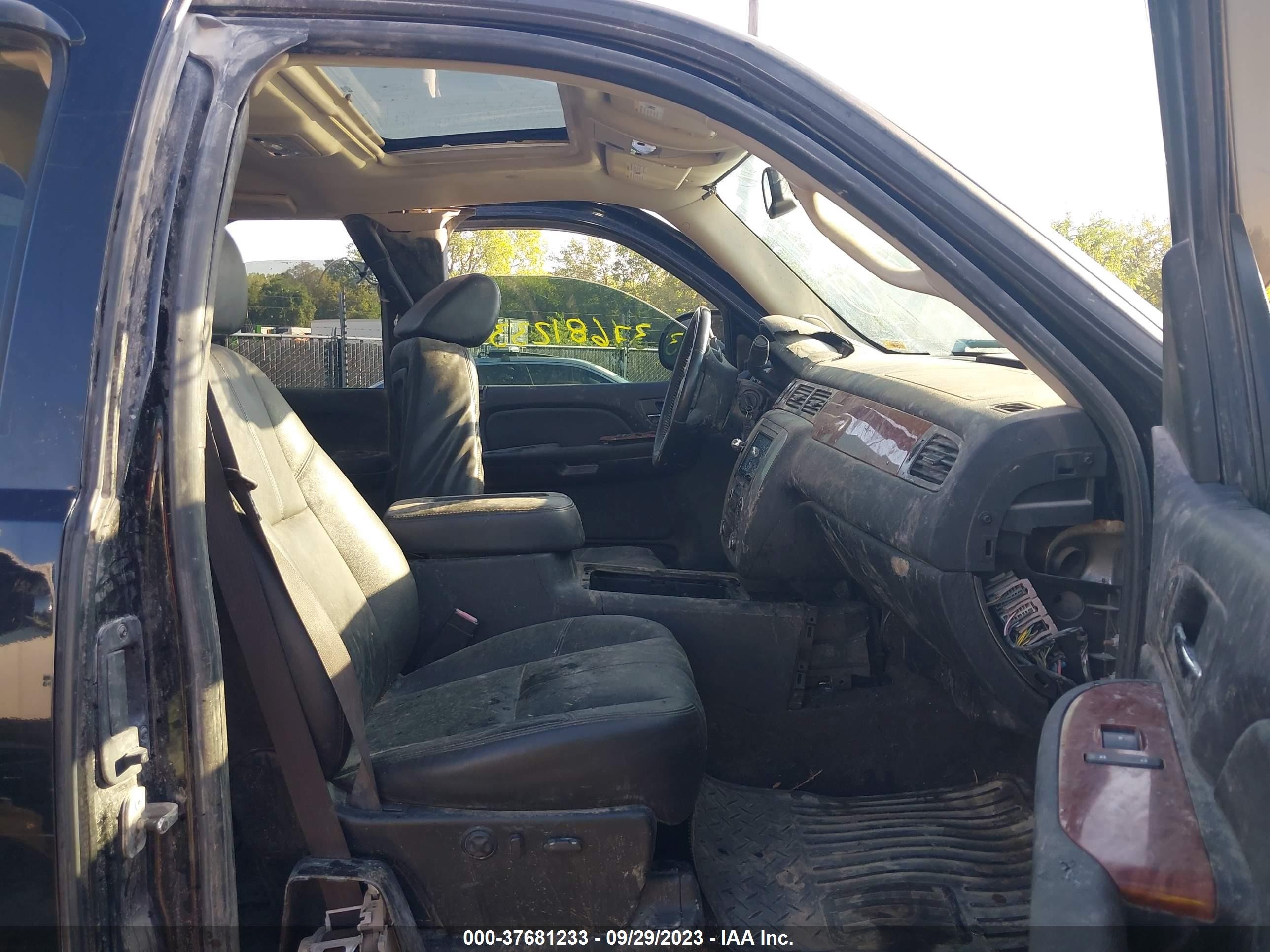 Photo 4 VIN: 1GTEK19J88Z313936 - GMC SIERRA 