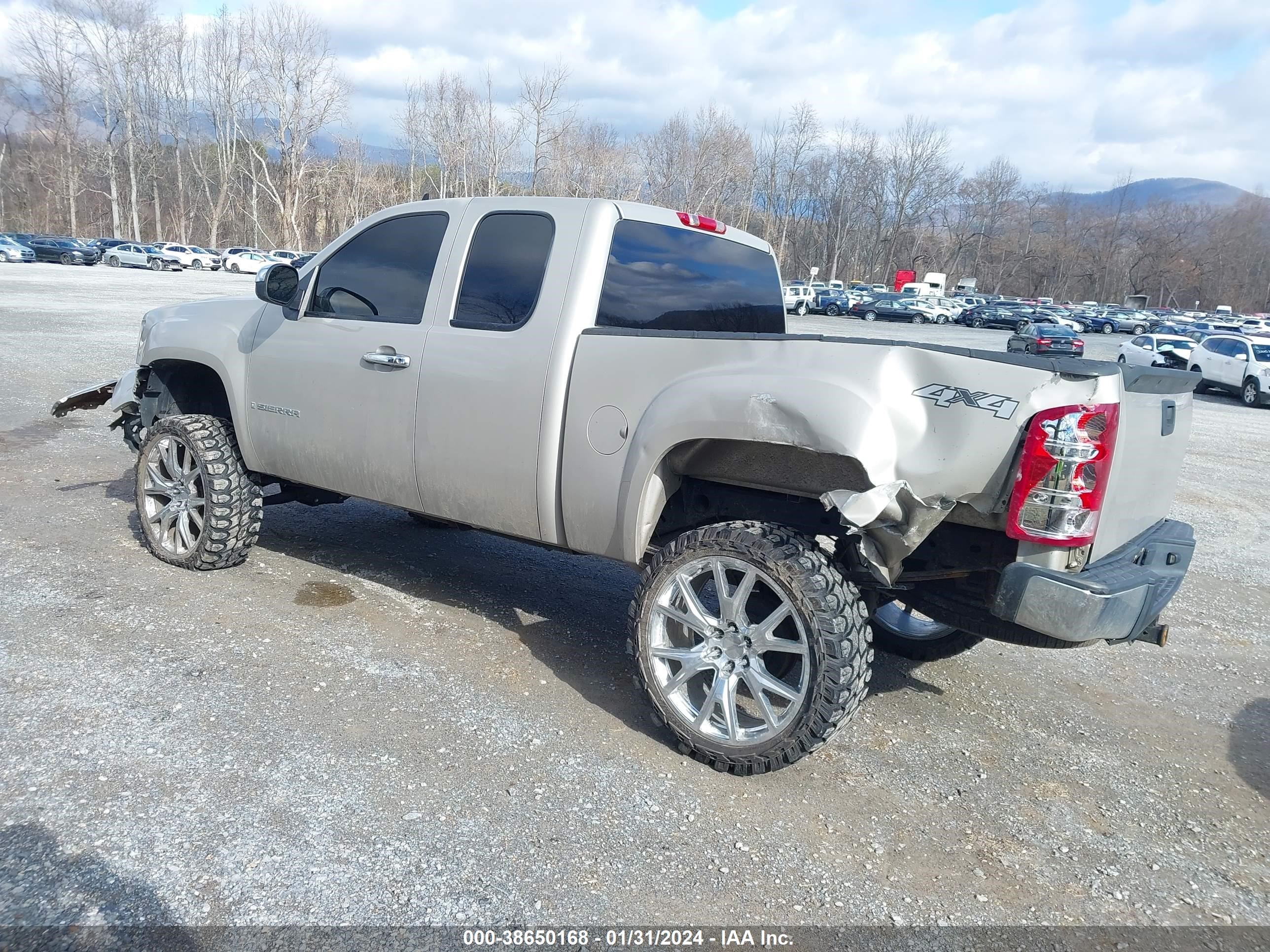 Photo 2 VIN: 1GTEK19J98Z260695 - GMC SIERRA 