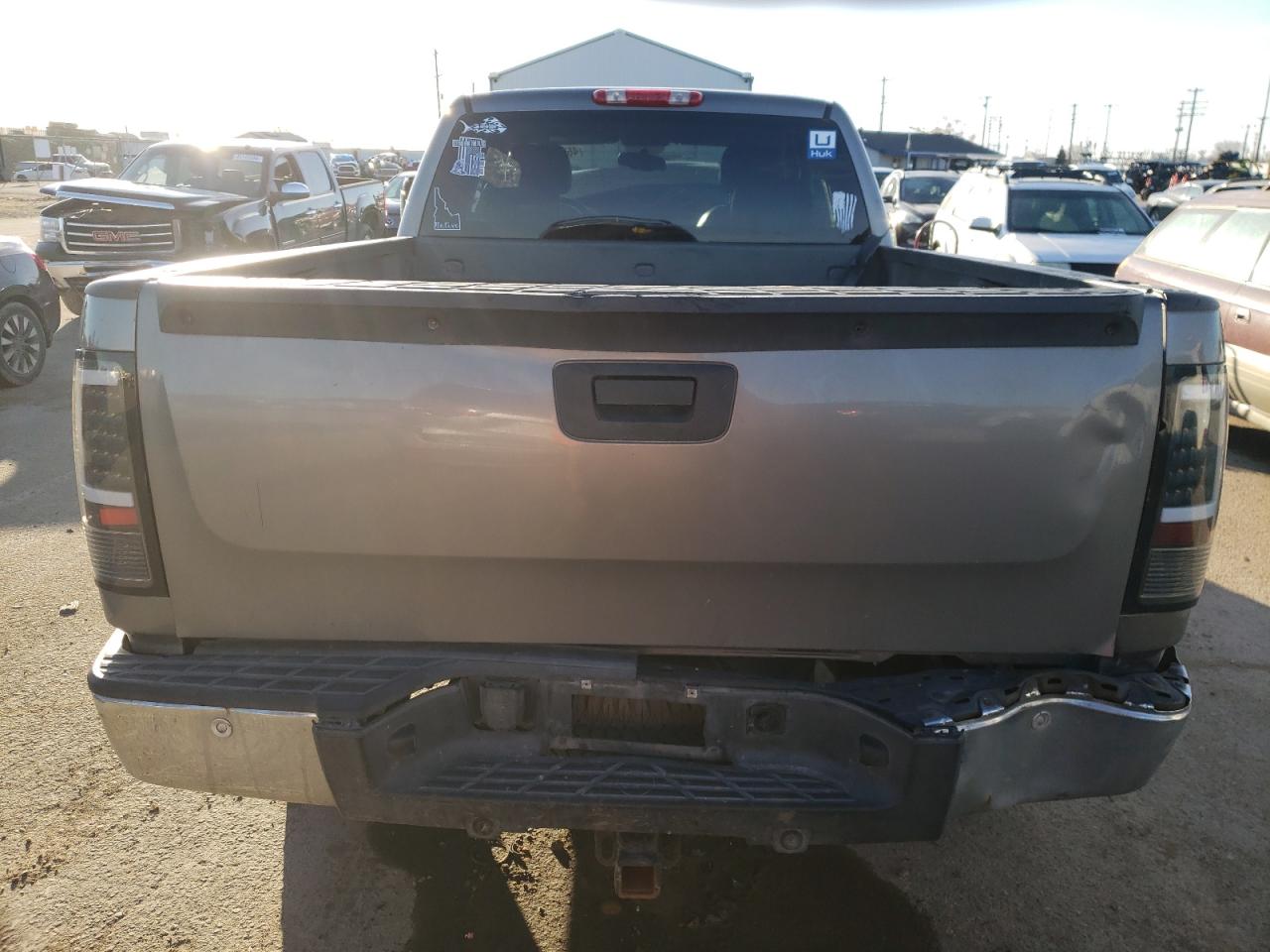 Photo 5 VIN: 1GTEK19J98Z306946 - GMC SIERRA 