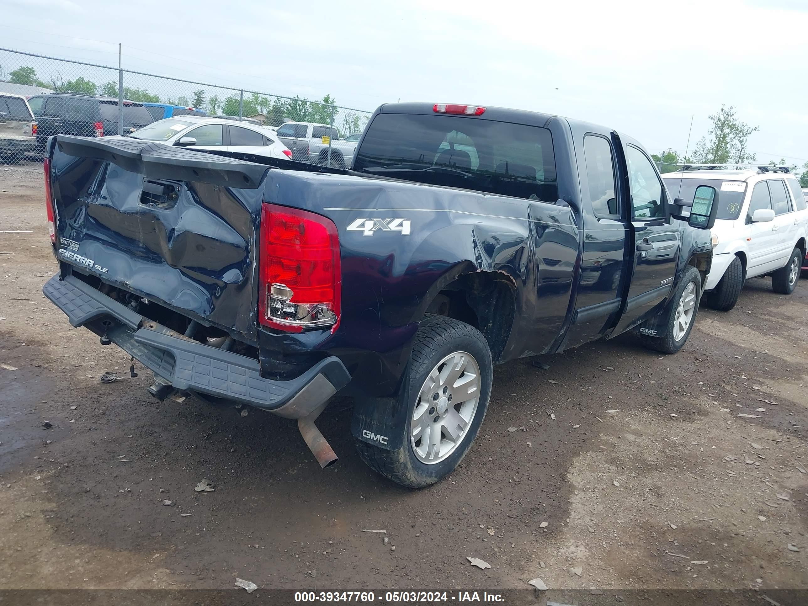 Photo 3 VIN: 1GTEK19J98Z309264 - GMC SIERRA 