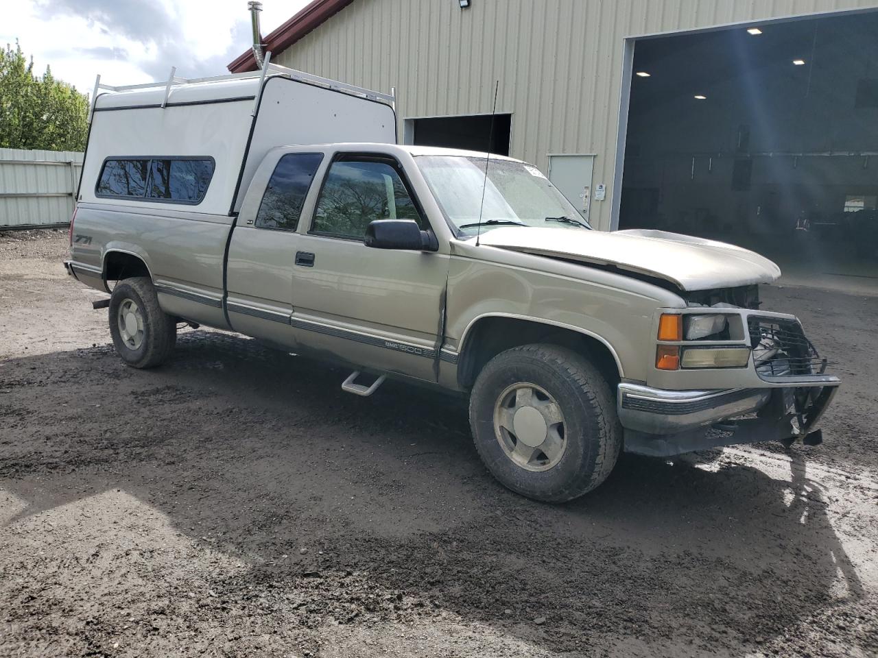 Photo 3 VIN: 1GTEK19R1WE530738 - GMC SIERRA 