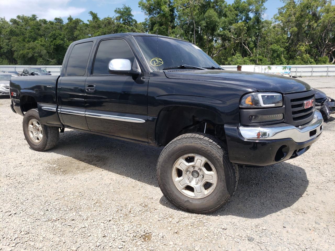 Photo 3 VIN: 1GTEK19T02E304454 - GMC SIERRA 