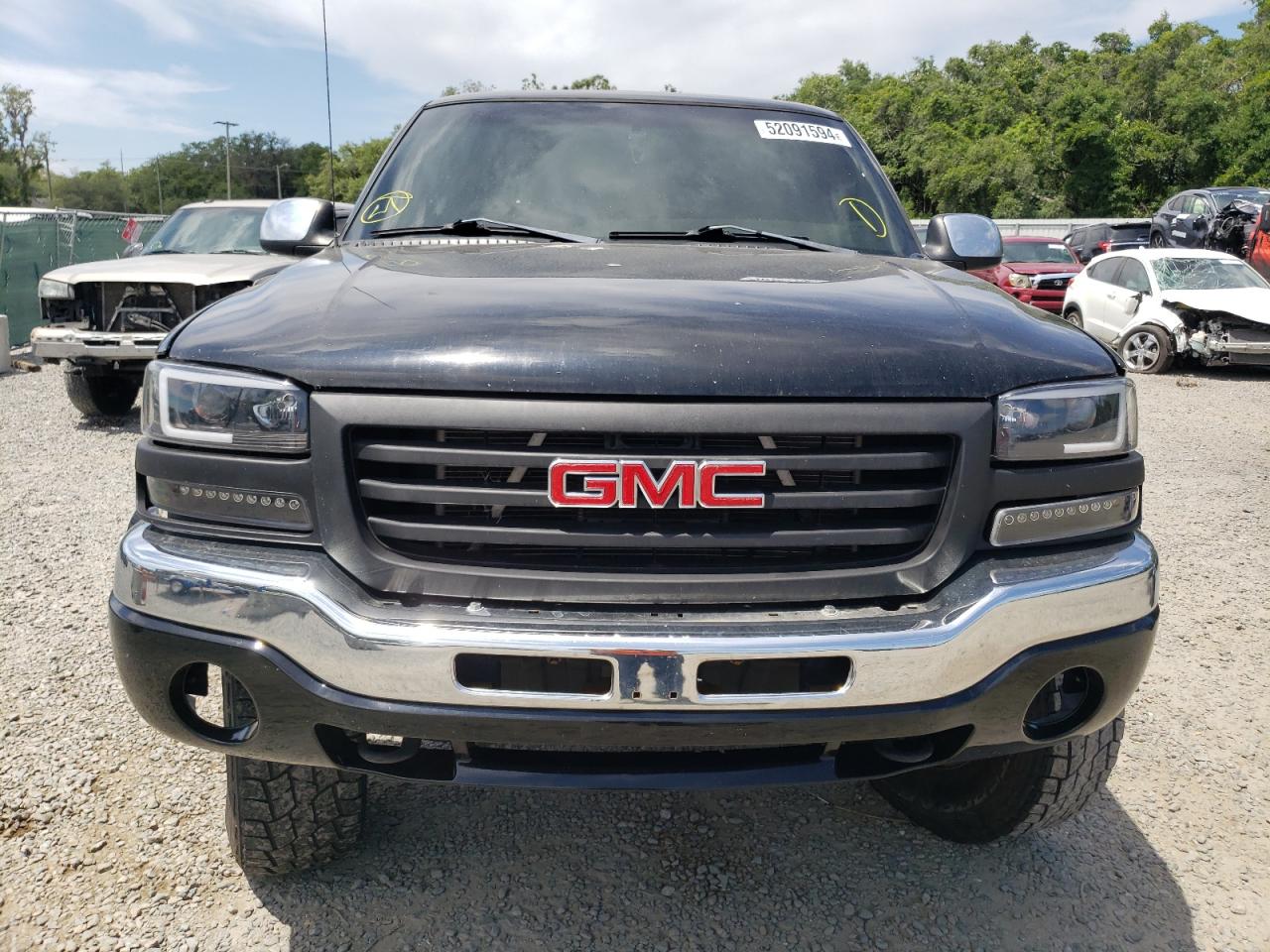 Photo 4 VIN: 1GTEK19T02E304454 - GMC SIERRA 