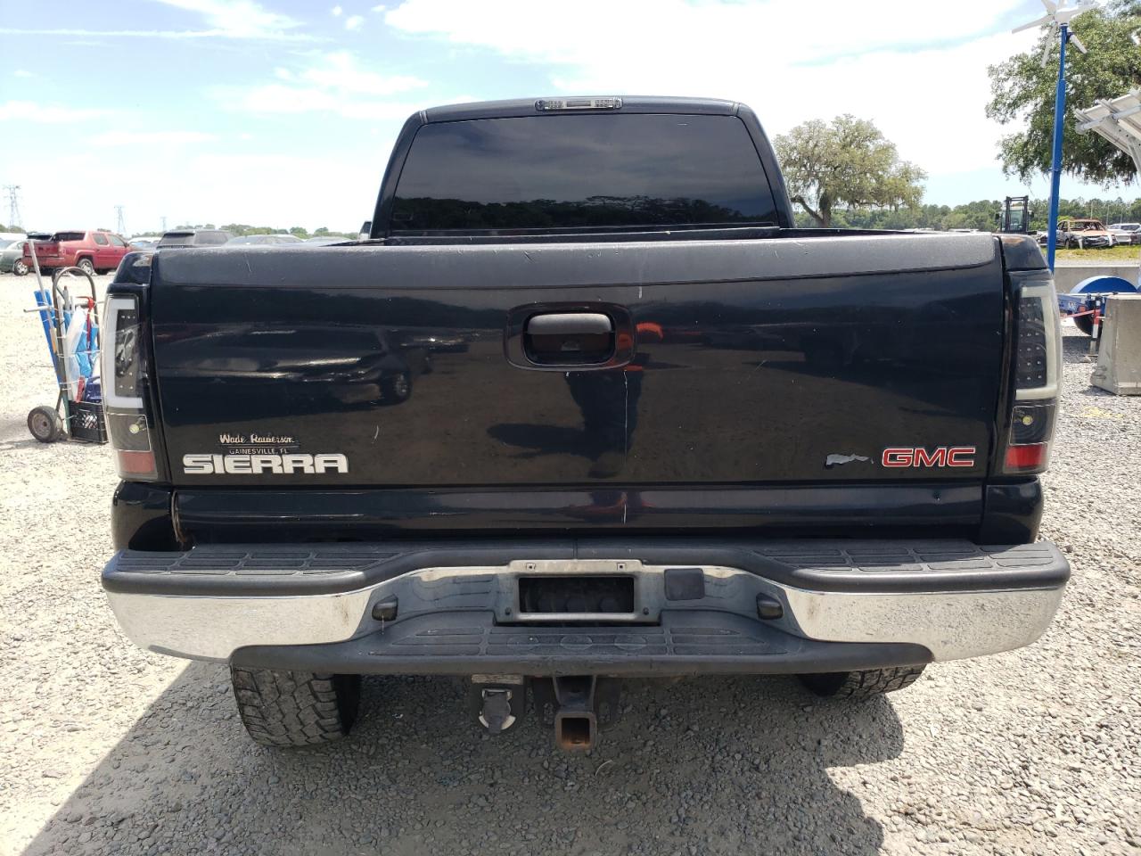 Photo 5 VIN: 1GTEK19T02E304454 - GMC SIERRA 