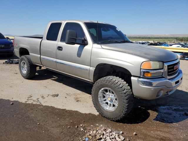 Photo 3 VIN: 1GTEK19T03E356670 - GMC NEW SIERRA 