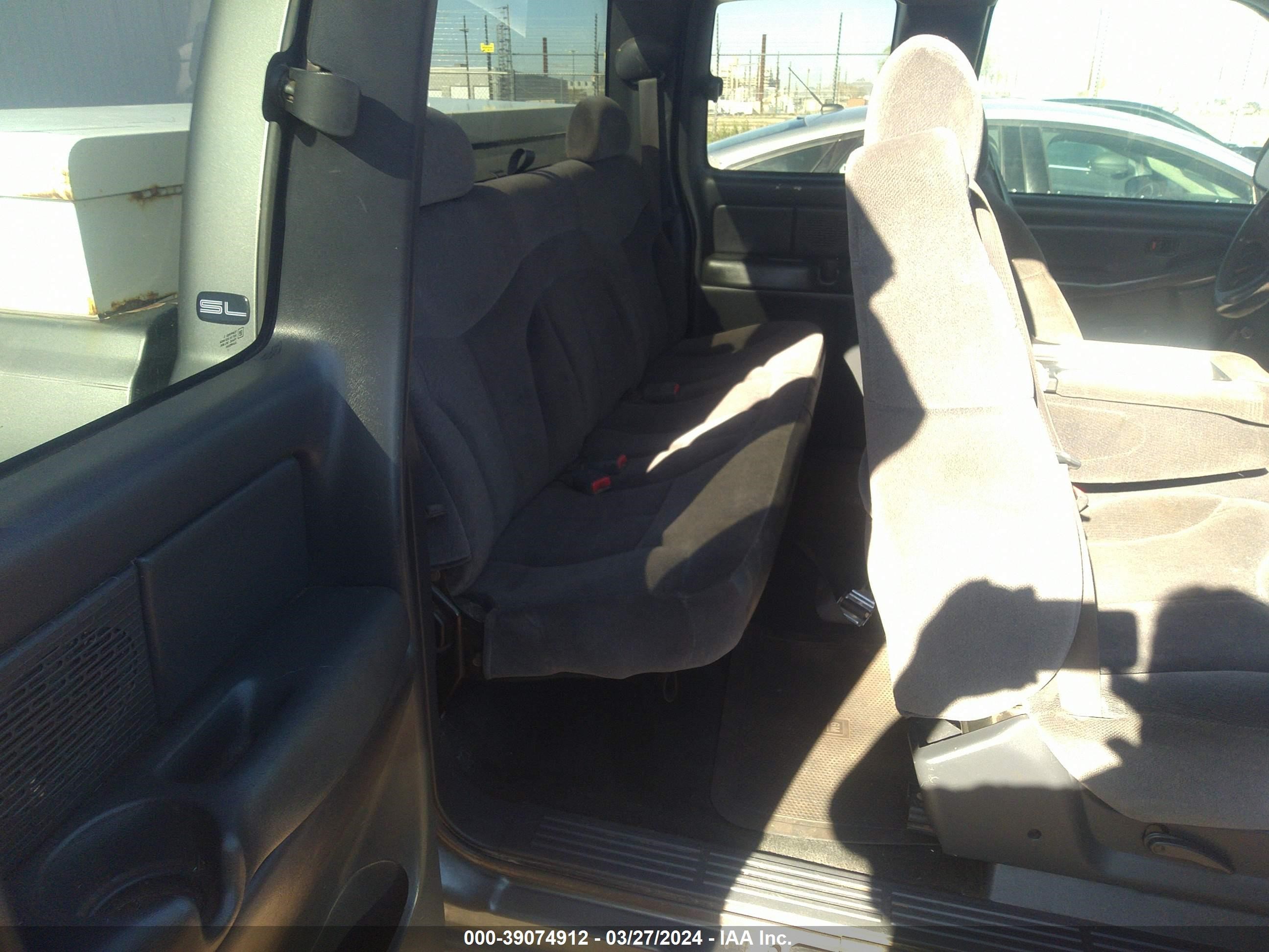 Photo 7 VIN: 1GTEK19T21E329760 - GMC SIERRA 