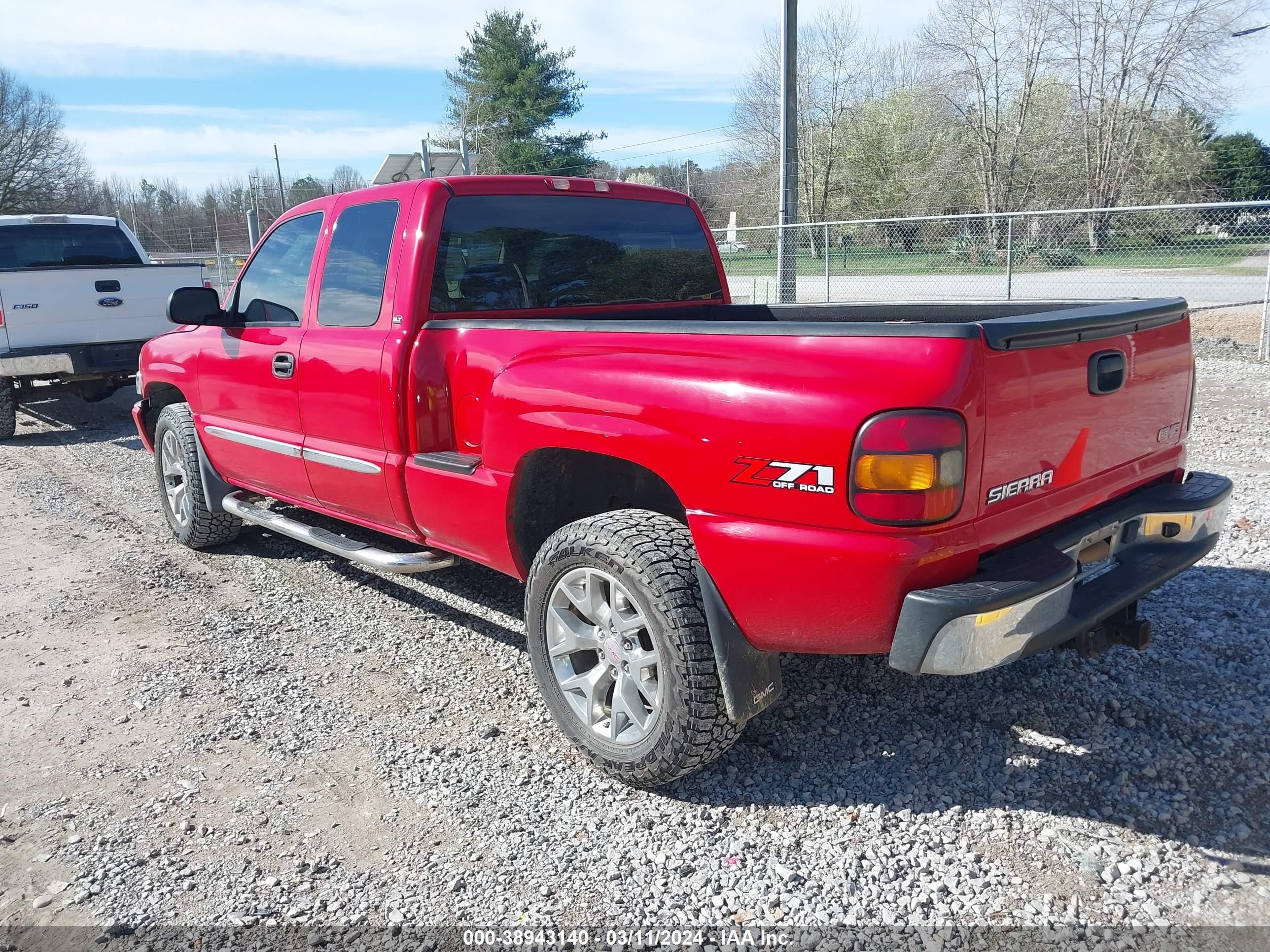 Photo 2 VIN: 1GTEK19T24Z329111 - GMC SIERRA 