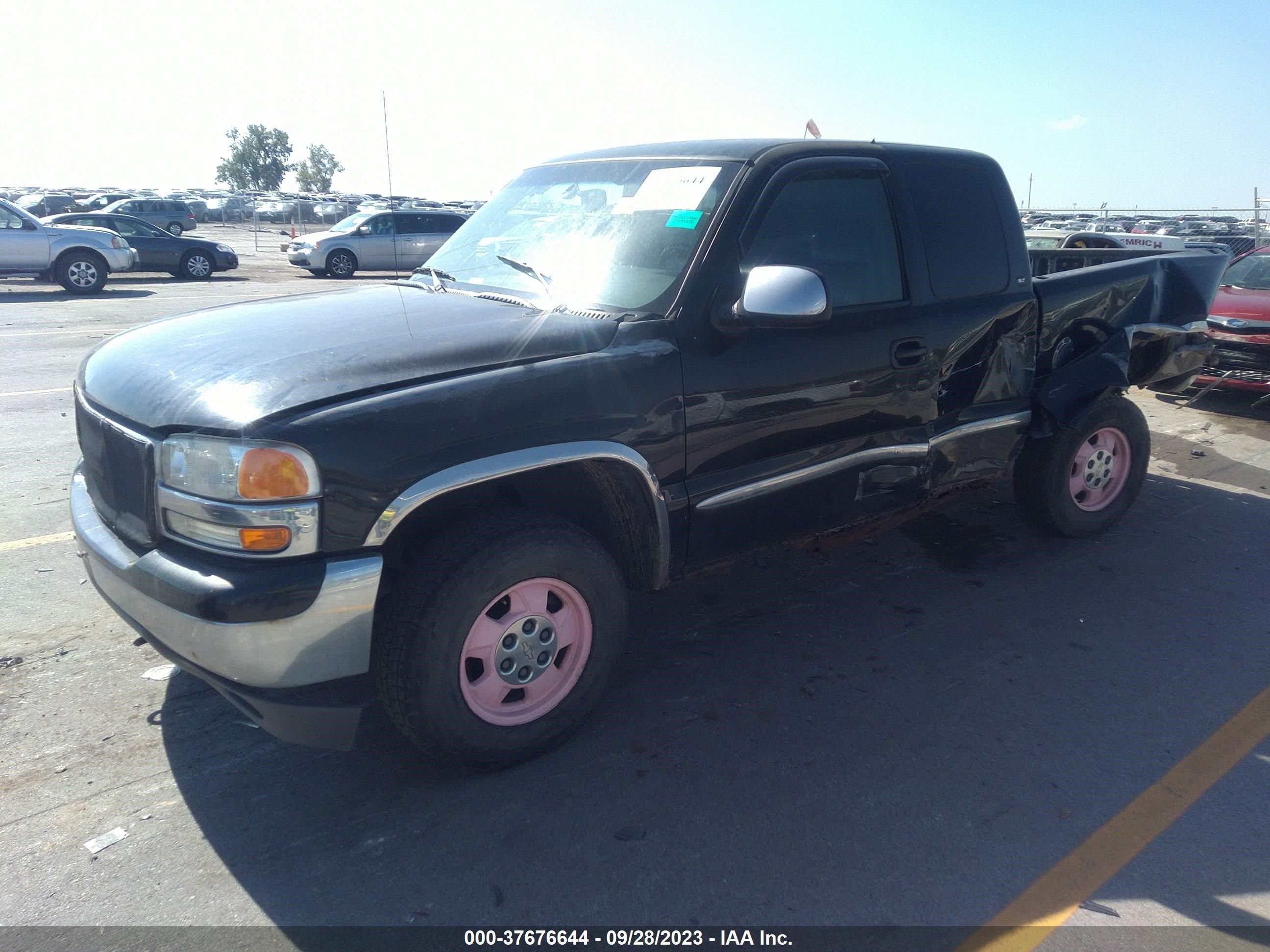 Photo 1 VIN: 1GTEK19T2YZ161704 - GMC SIERRA 