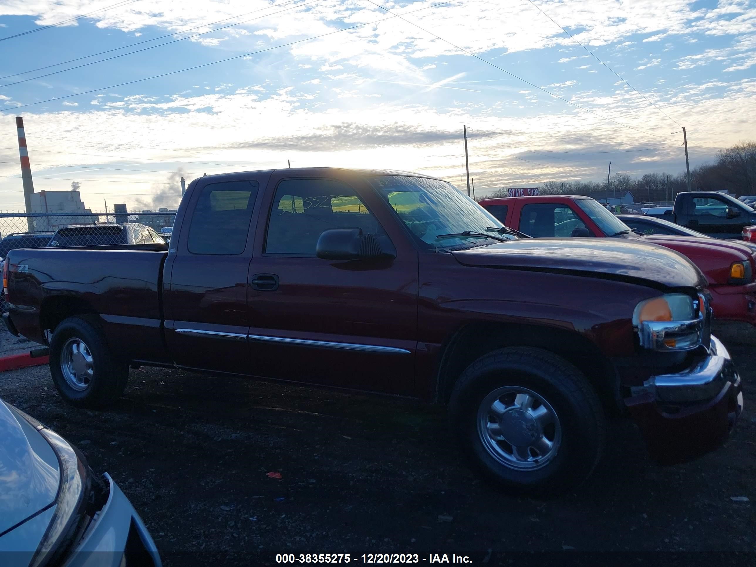 Photo 12 VIN: 1GTEK19T43E239951 - GMC SIERRA 