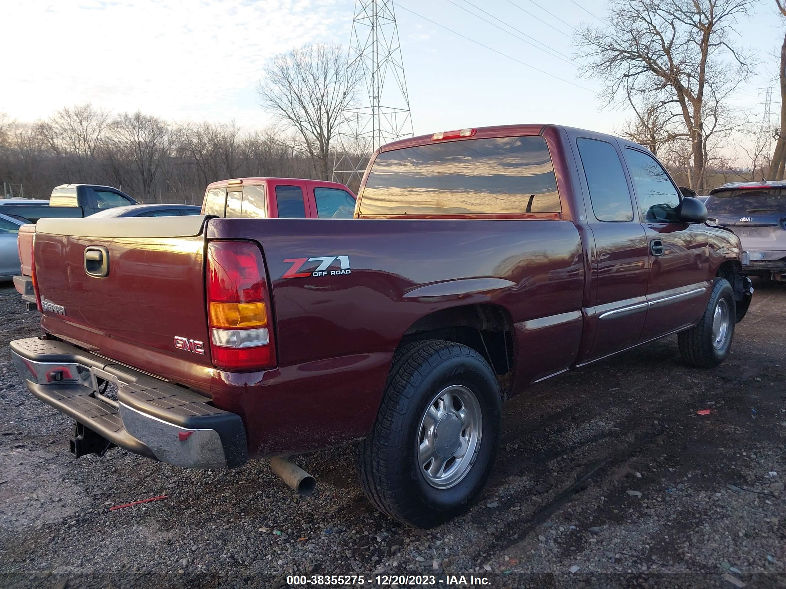 Photo 3 VIN: 1GTEK19T43E239951 - GMC SIERRA 