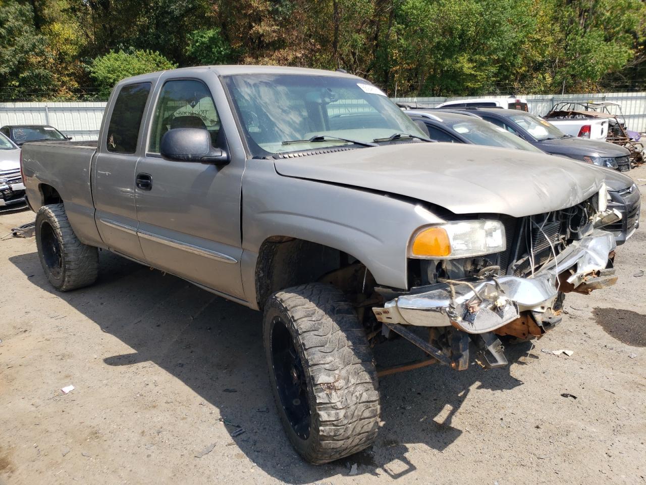 Photo 3 VIN: 1GTEK19T43E281648 - GMC SIERRA 